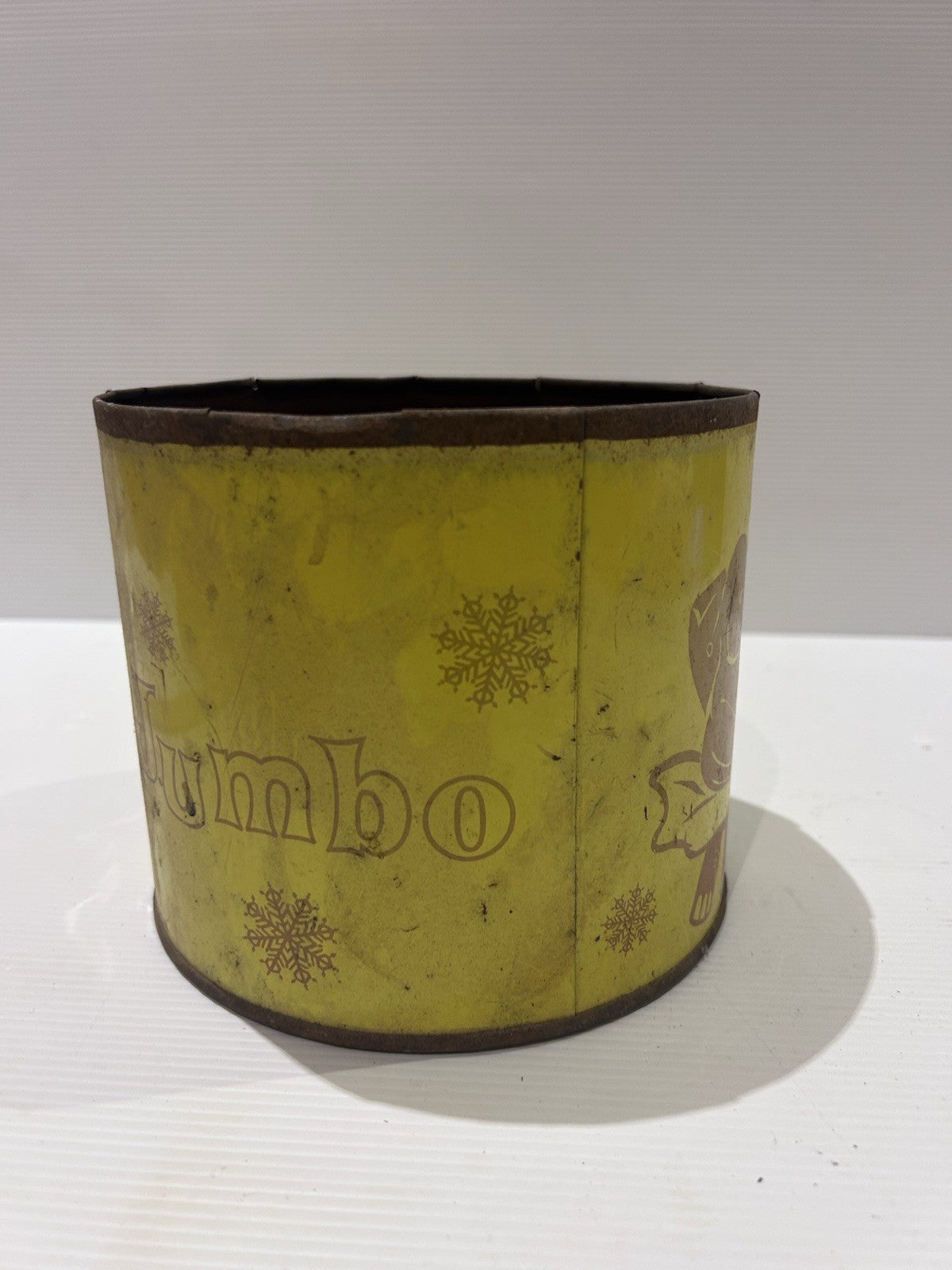 Vintage Jumbo Elephant Tin Yellow Oval Snowflake Biscuit Tin c1950s