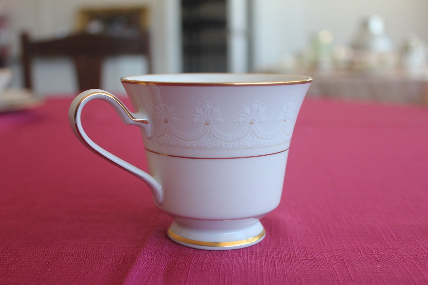 Noritake Caledonia 7091 Dinner Set Japan Embossed Gold Rim Vintage