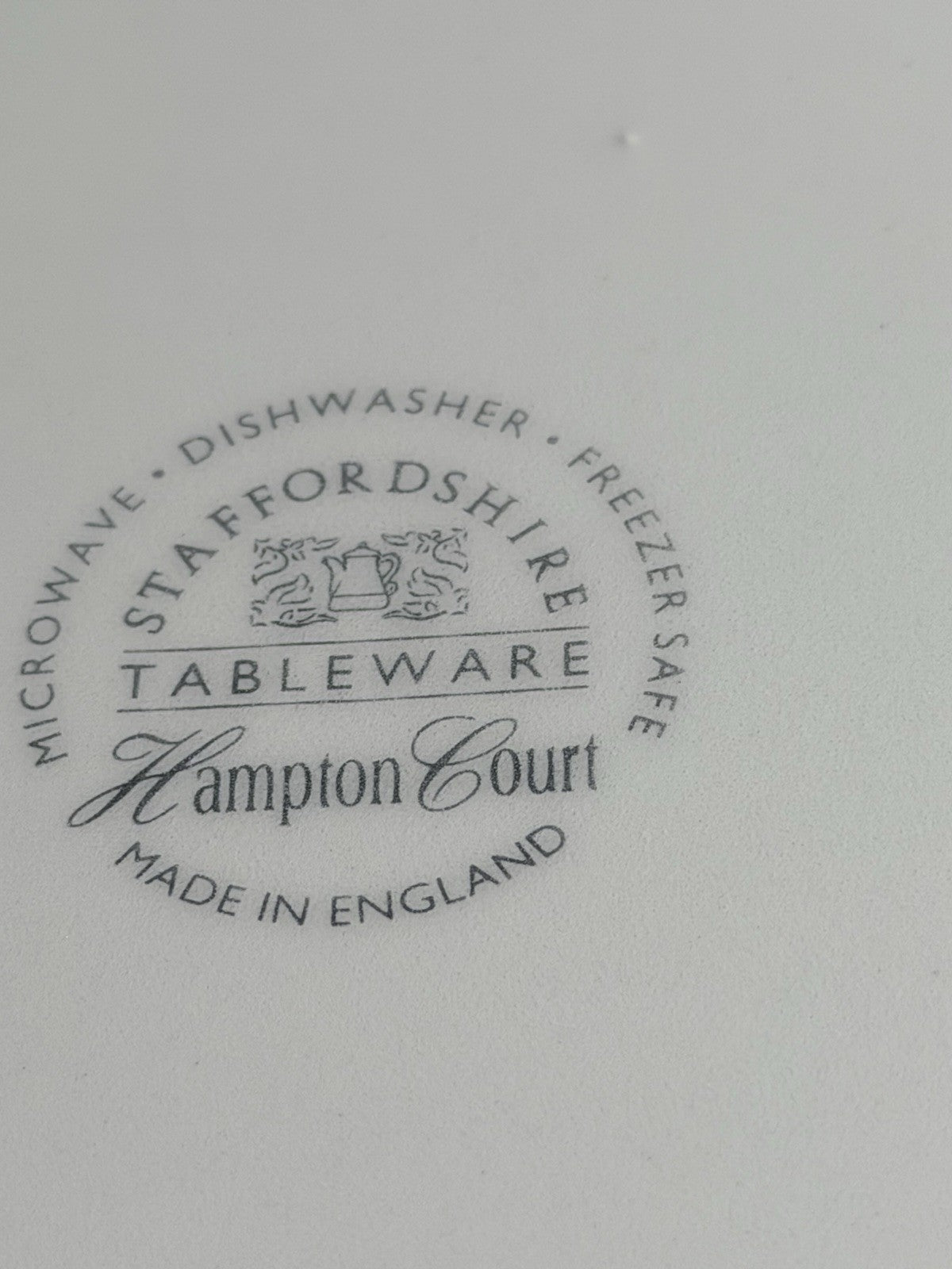 Staffordshire Hampton Court Dinner Plate Floral England Scalloped 26cm 10 avail