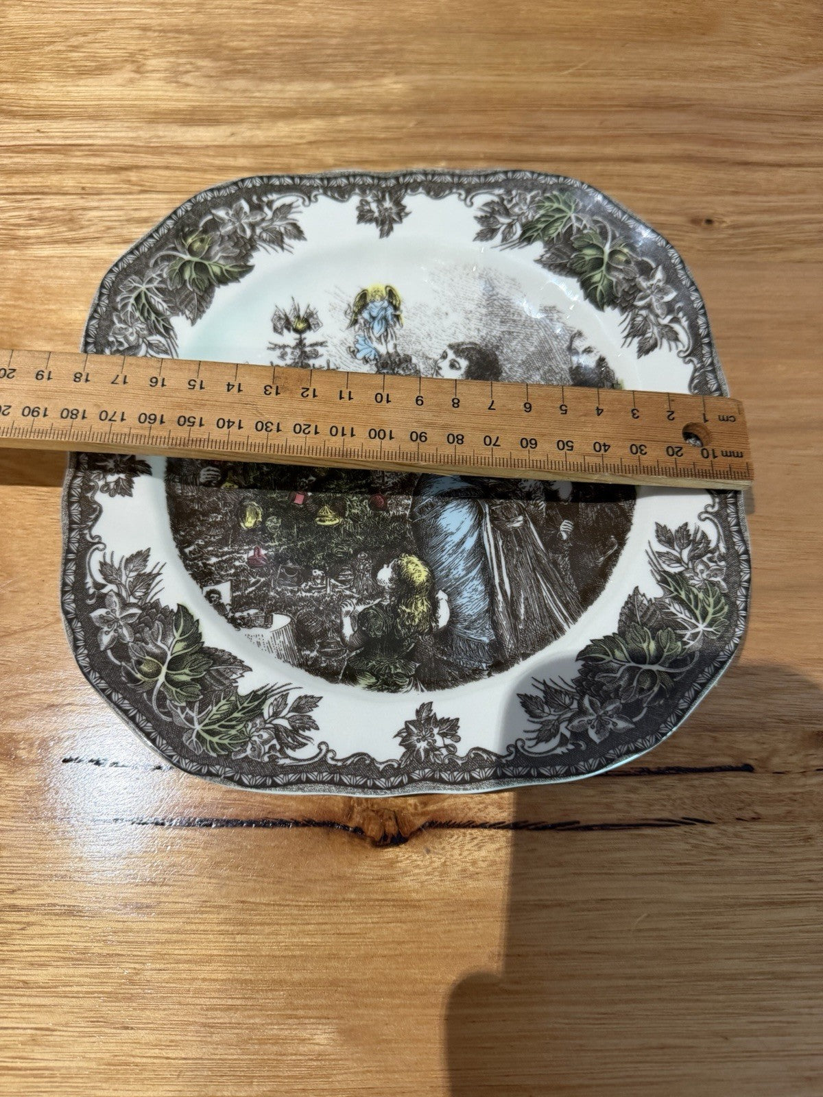 Johnson Bros Friendly Village Christmas Tree Square Plate England 19cm