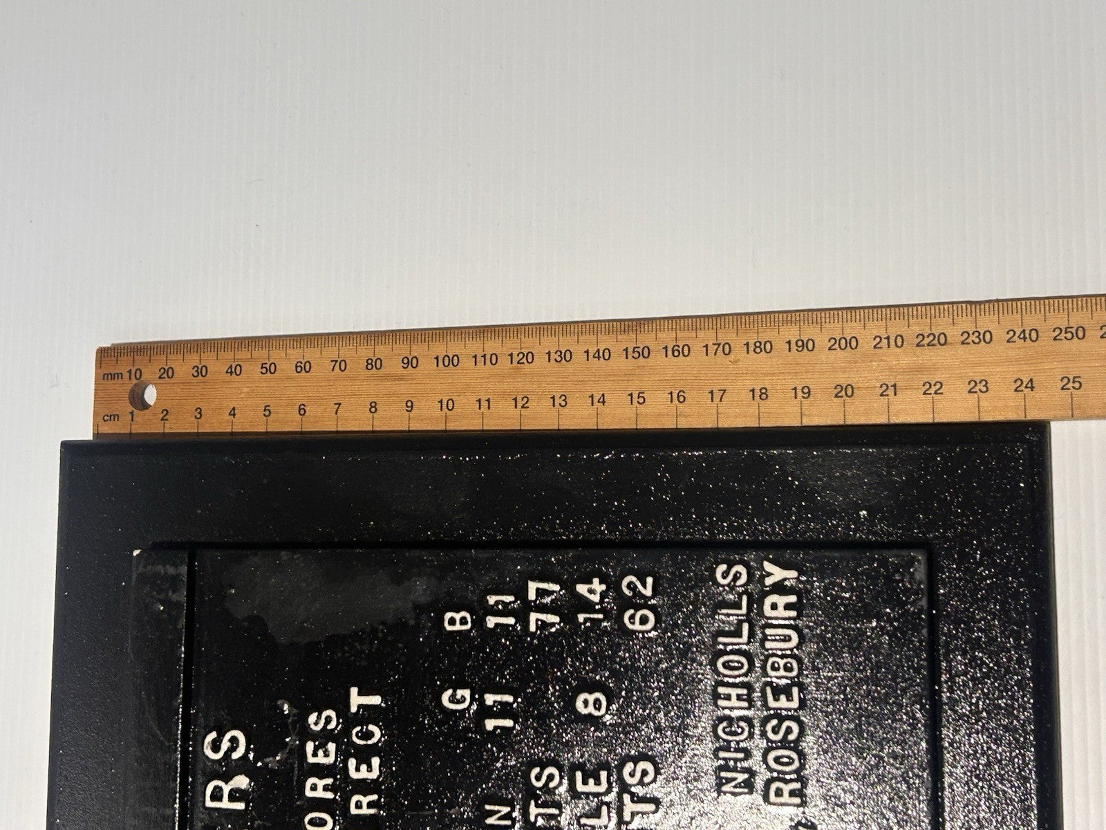 Replica MCG Scoreboard AFL Grand Final 2013 Hawthorn v Fremantle 49x25cm Approx