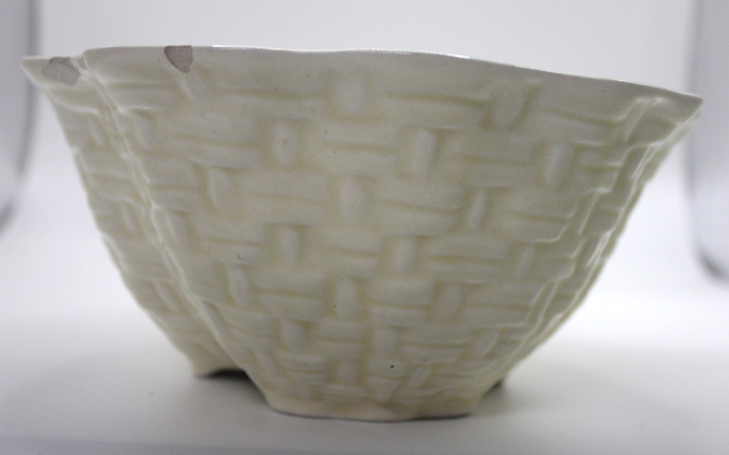 Lancaster & Sandland English Ware Basketweave Bowl c.1940s
