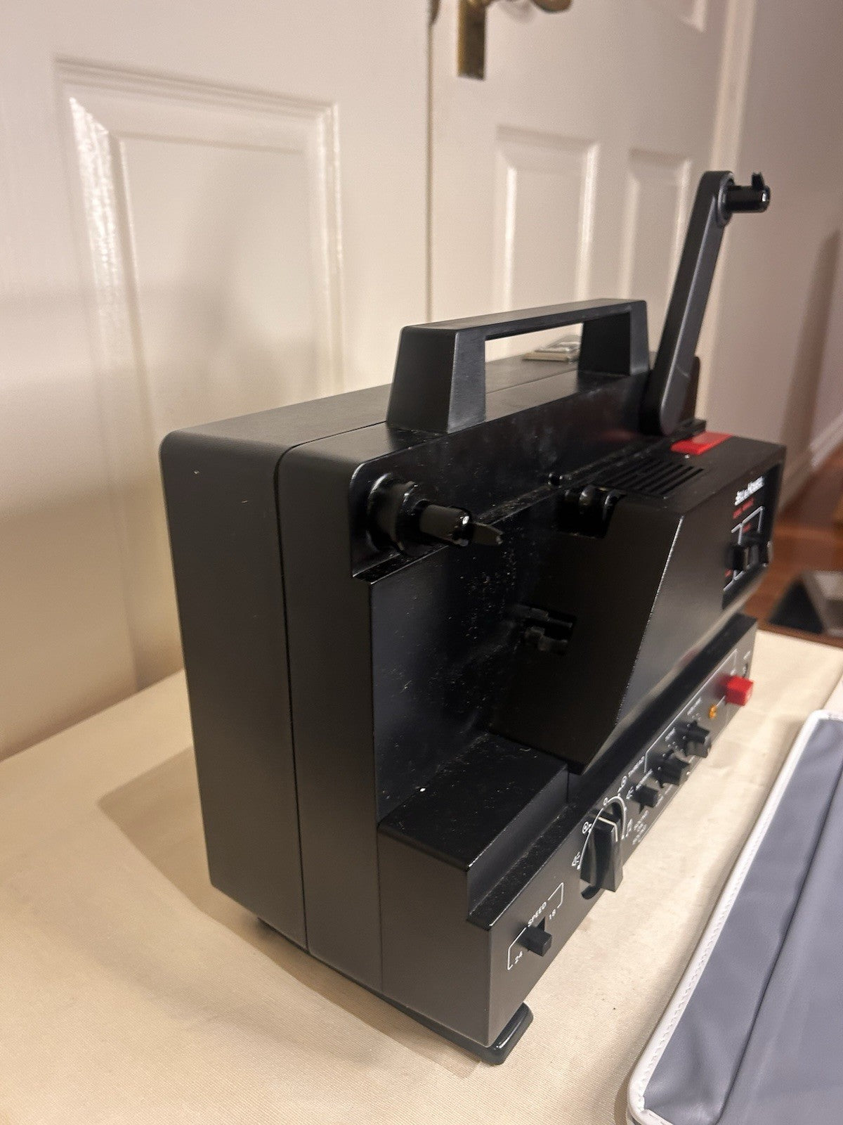 Bell & Howell MX40Z Super 8 & Single 8 Magnetic Sound Projector 