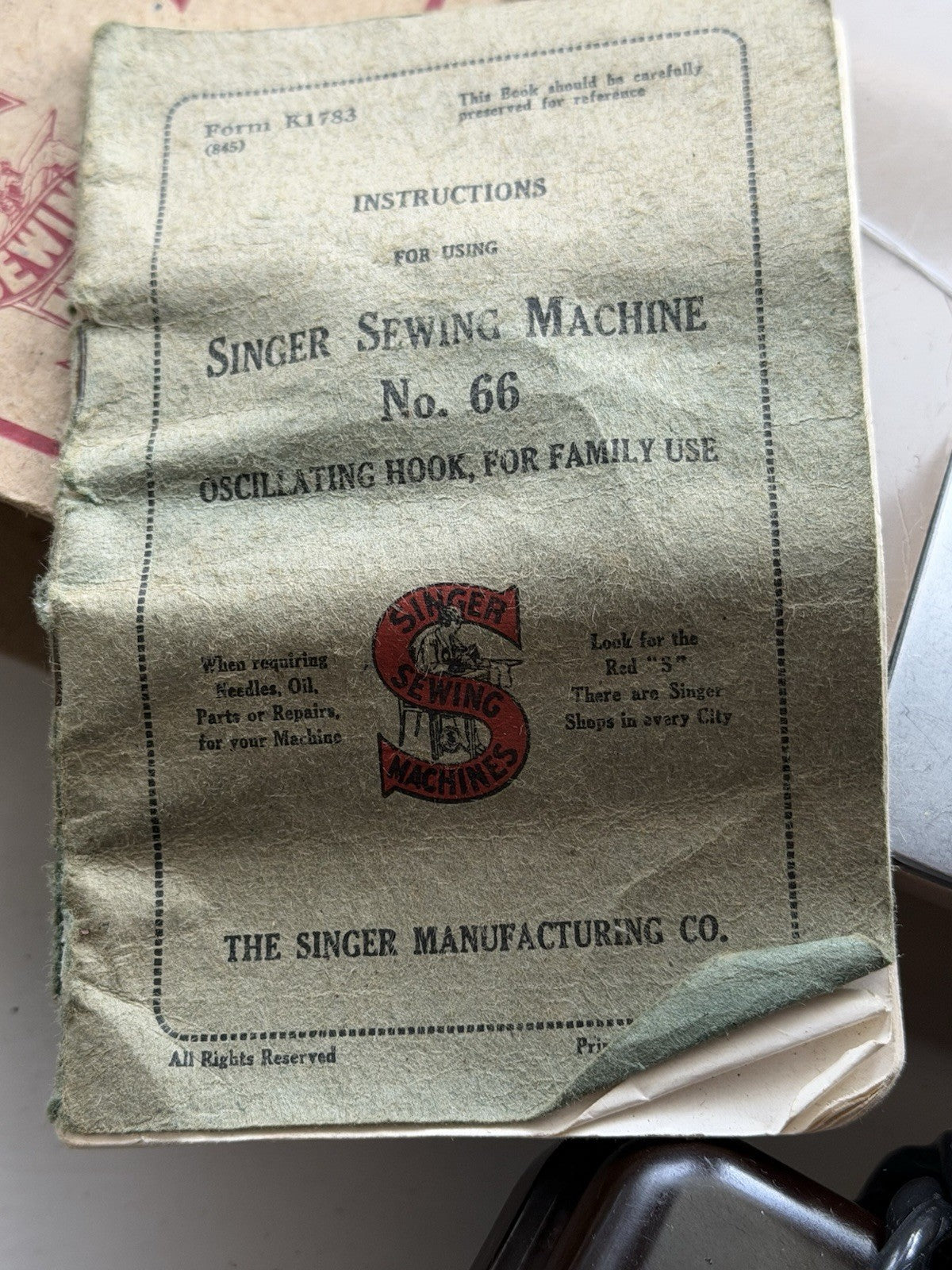 Singer 401G Slant-O-Matic Sewing Machine Germany – Complete with Accessories