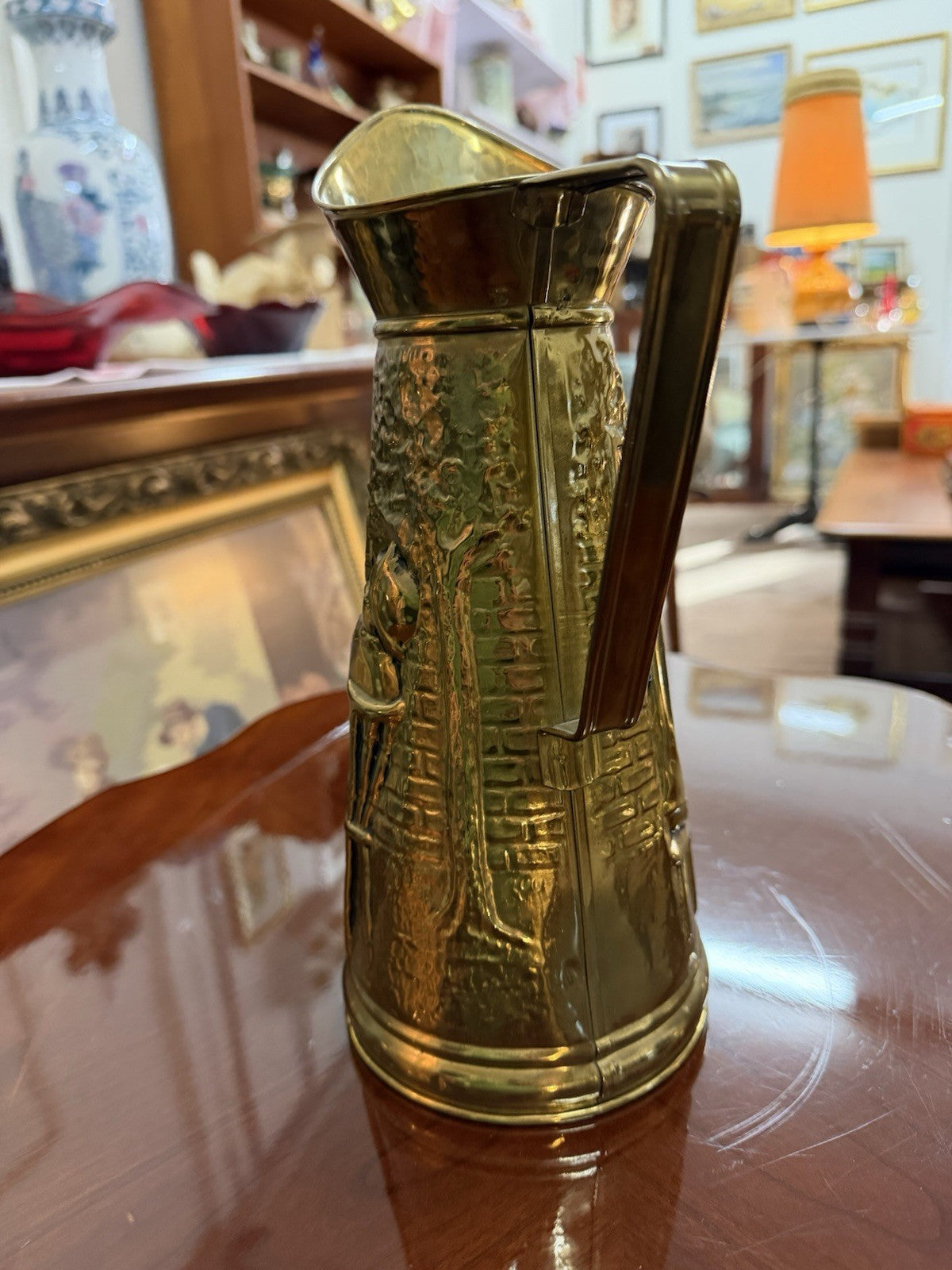 Vintage Peerage Adel England Brass Jug Pitcher Embossed Tavern Scene 26cm