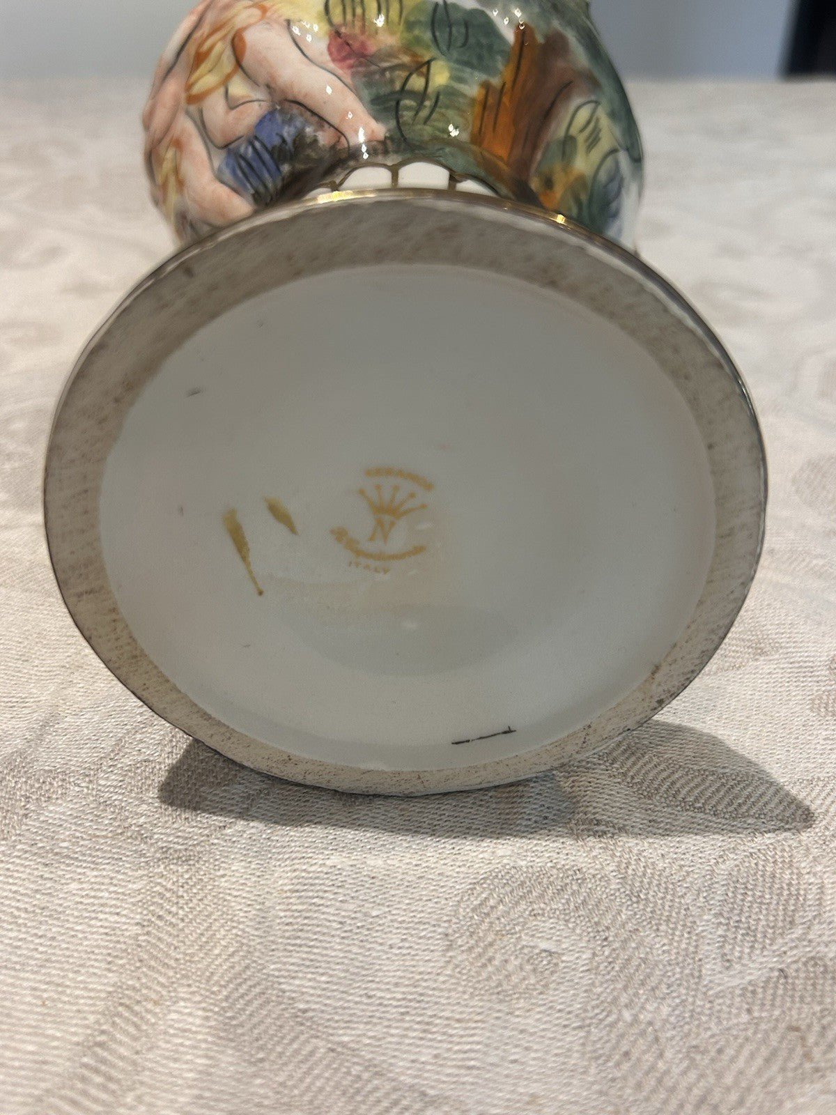 Keramos Capodimonte Italy Hand Painted Urn Vase Cherubs Gilt 22cm Vintage