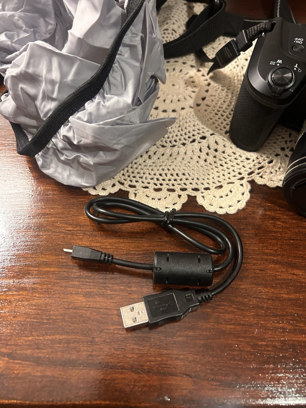 Nikon Coolpix B500 Digital Camera 16MP 40x Zoom with Case & Strap – Works