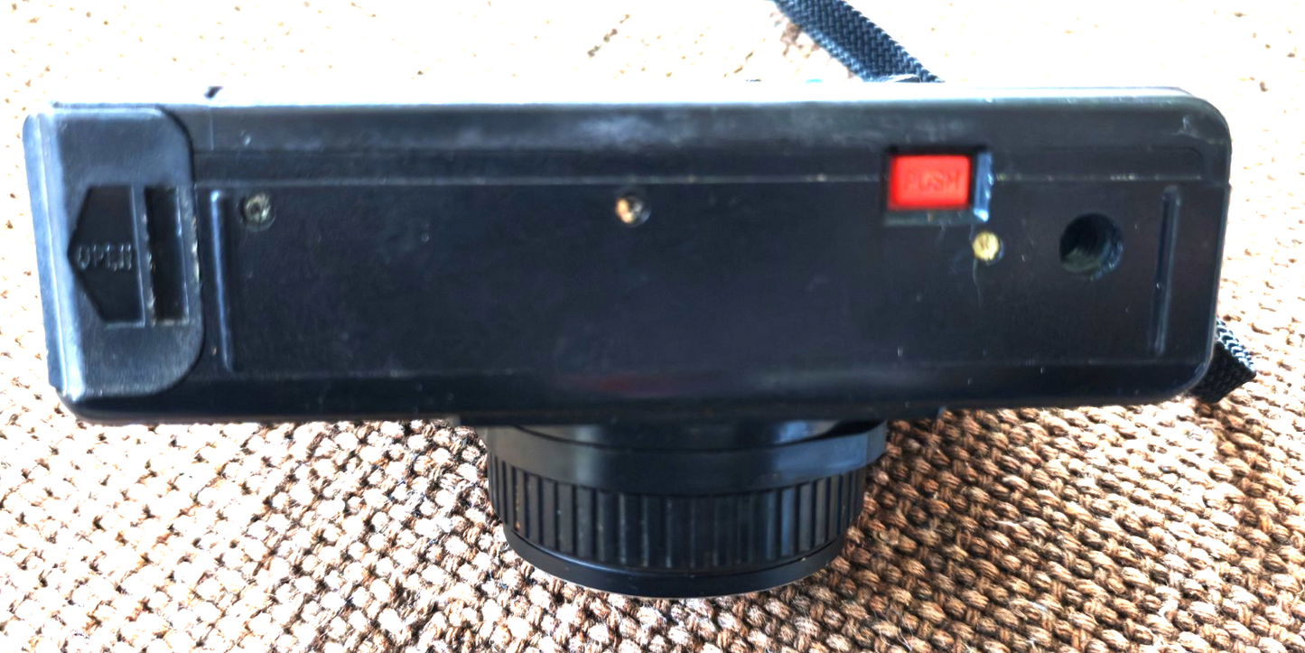 Vintage Ricoh 35EFL 35mm Film Camera – Built-in Flash – Japan (No Case)