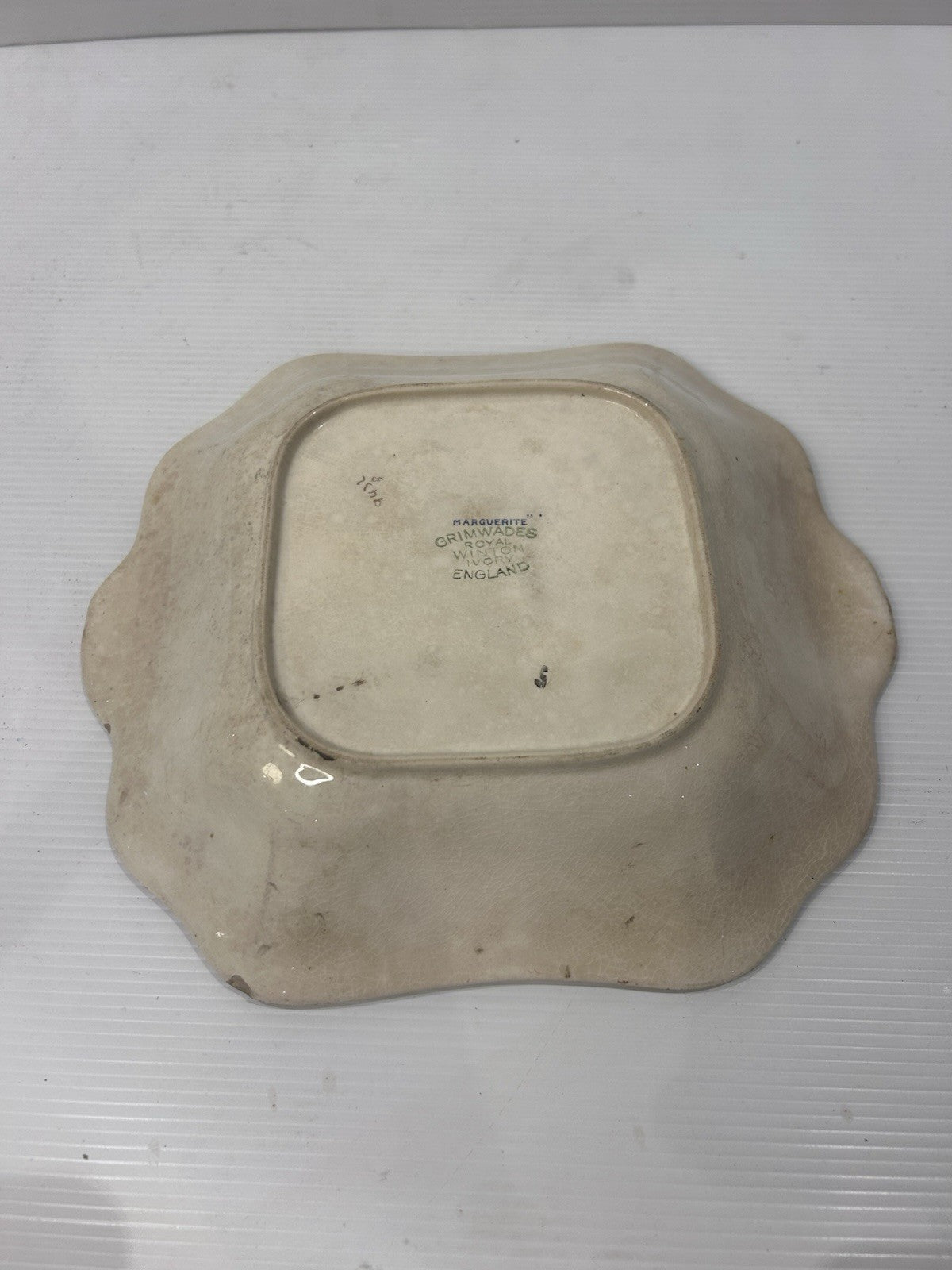 Grimwades Royal Winton Marguerite Dish c1930s England Chintzware 21cm