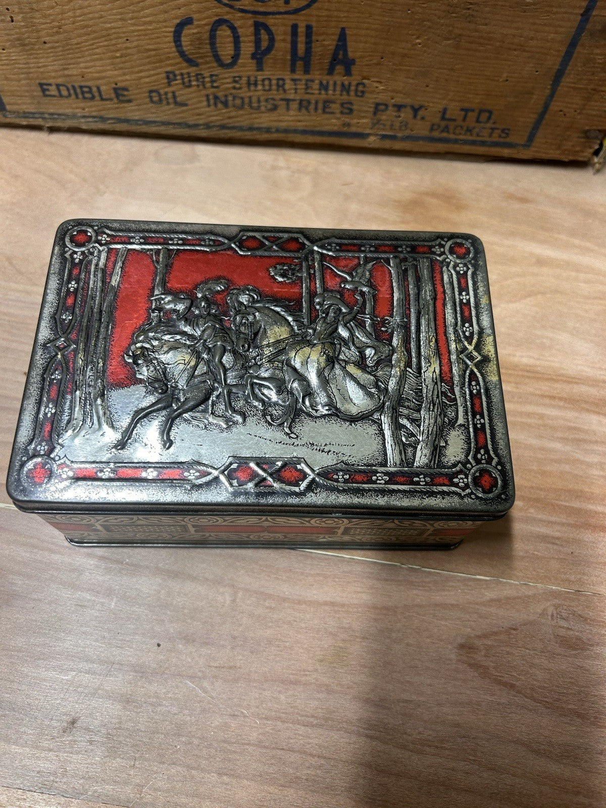 Vintage Riley’s Toffee Tin Halifax England Embossed Hunting Scene c1940s