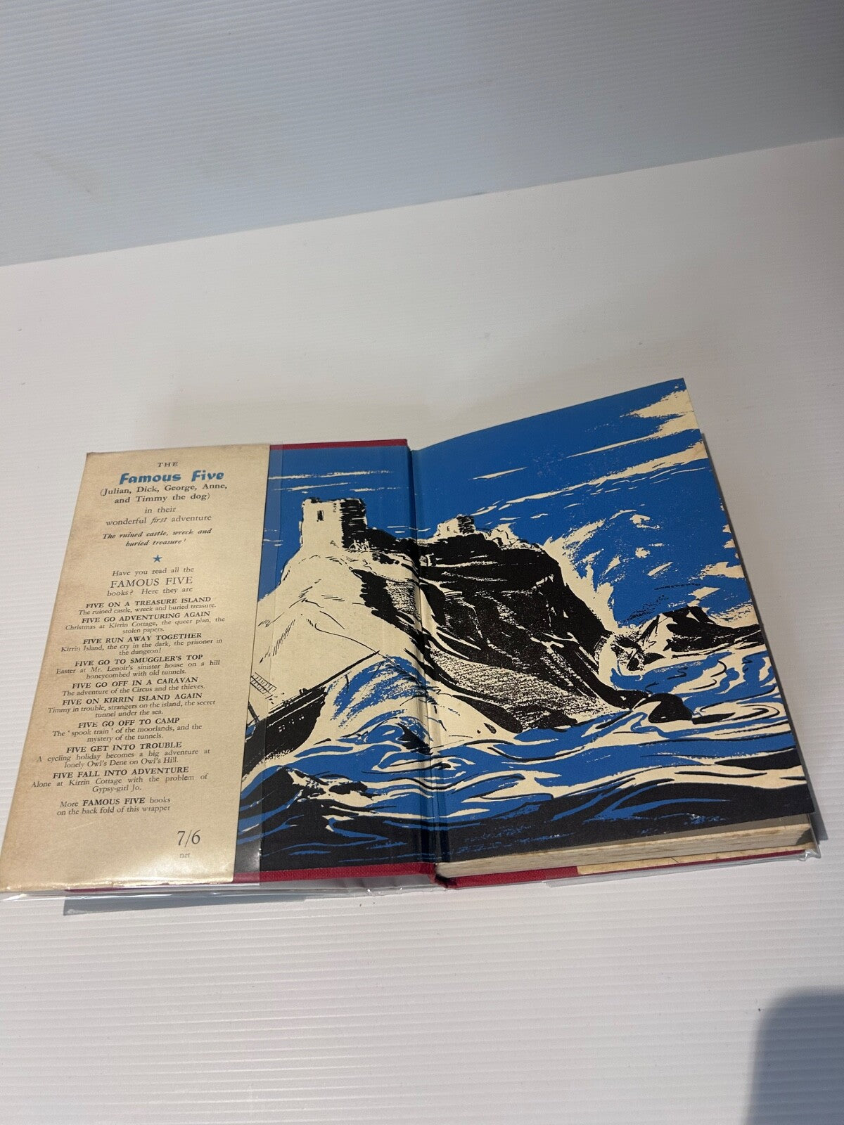 Enid Blyton Five on a Treasure Island 1953 HC DJ 10th Impression H&S