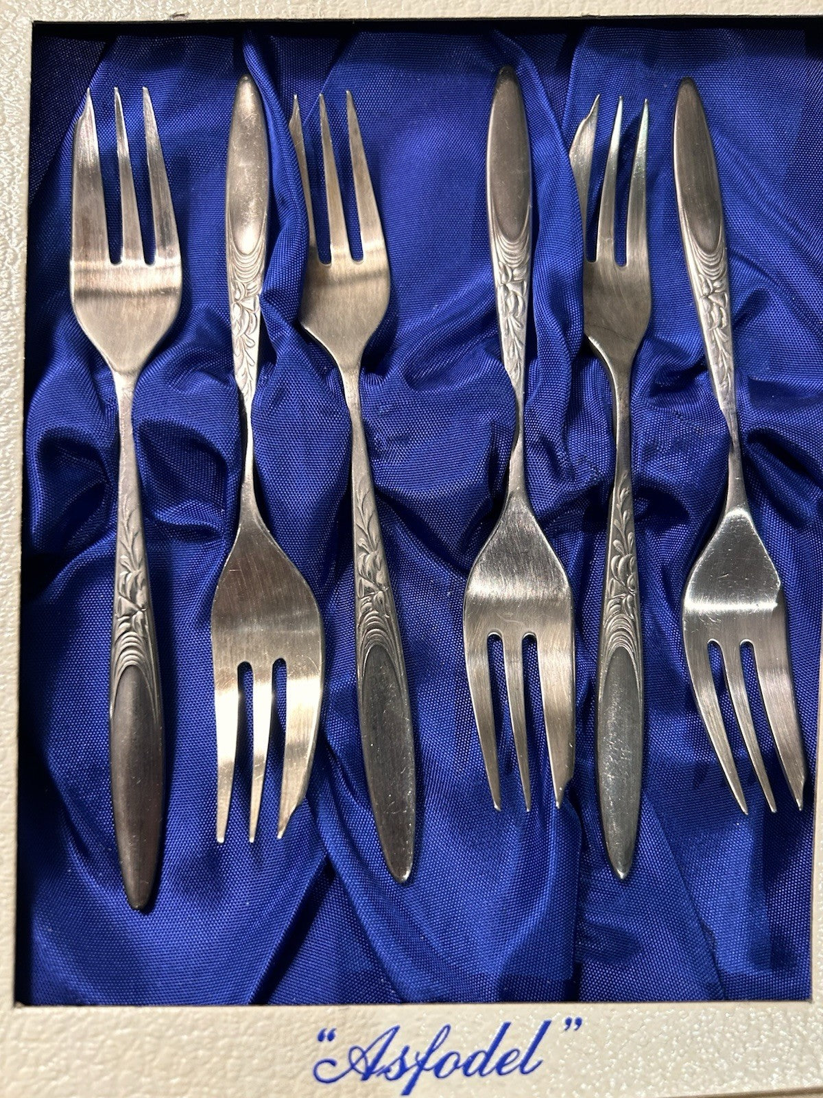Vintage Wiltshire Asfodel Boxed Set Of 6 Forks Silver Plated Floral Ornate