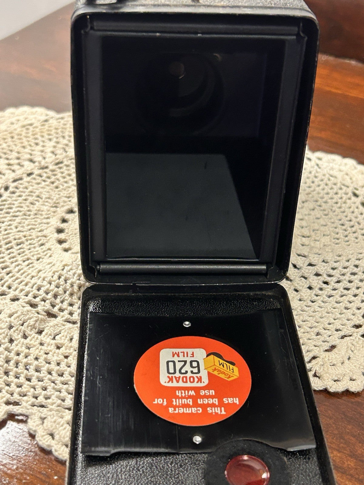 Kodak Six-20 Brownie C Box Camera 1946–1957 Vintage Collectible Made in England