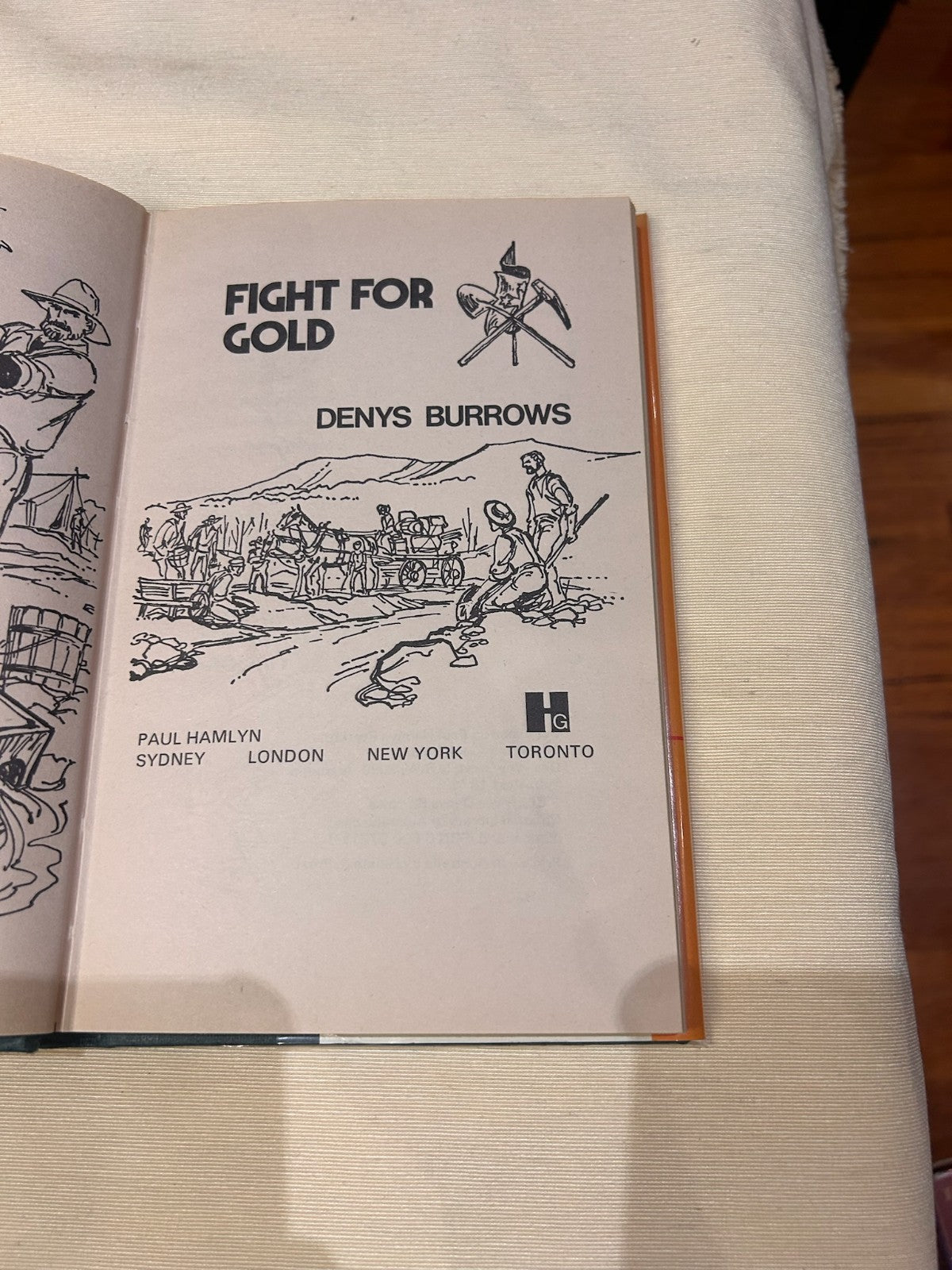 Fight for Gold – Denys Burrows | Vintage 1974 Paul Hamlyn Action Series