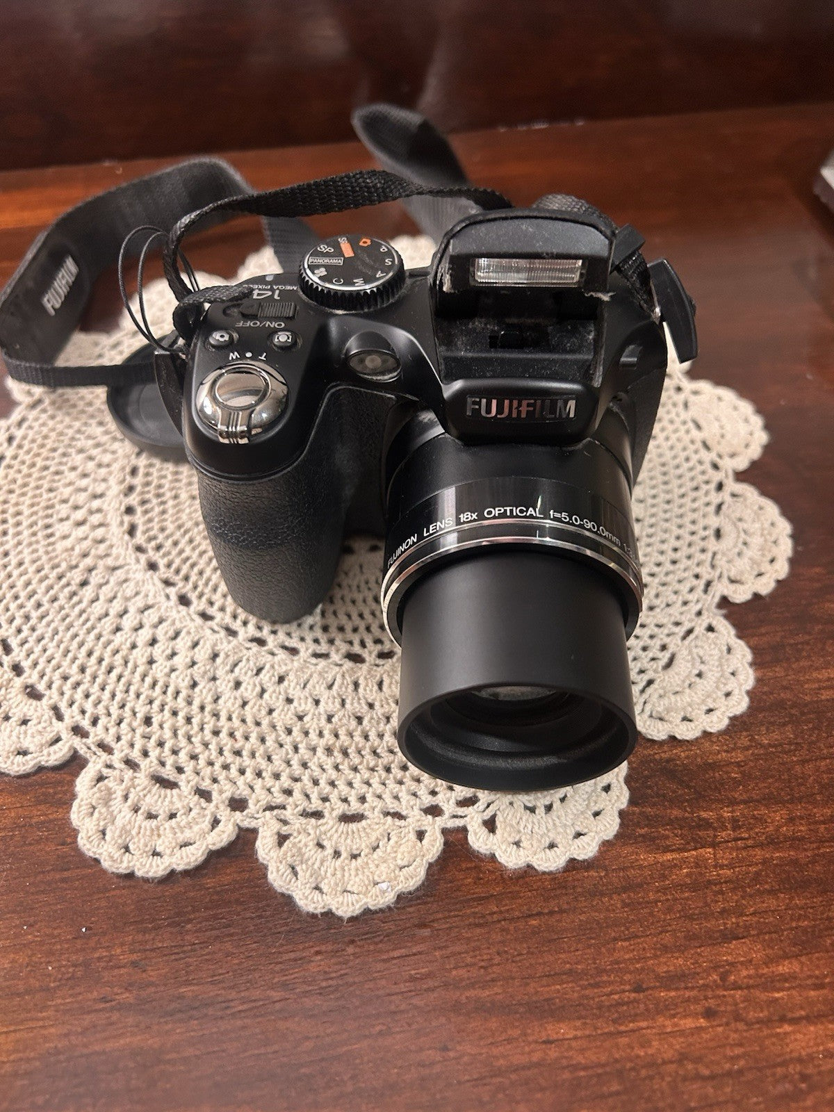 Fujifilm FinePix S2980 Digital Camera 18x Optical Zoom Boxed 14MP Tested