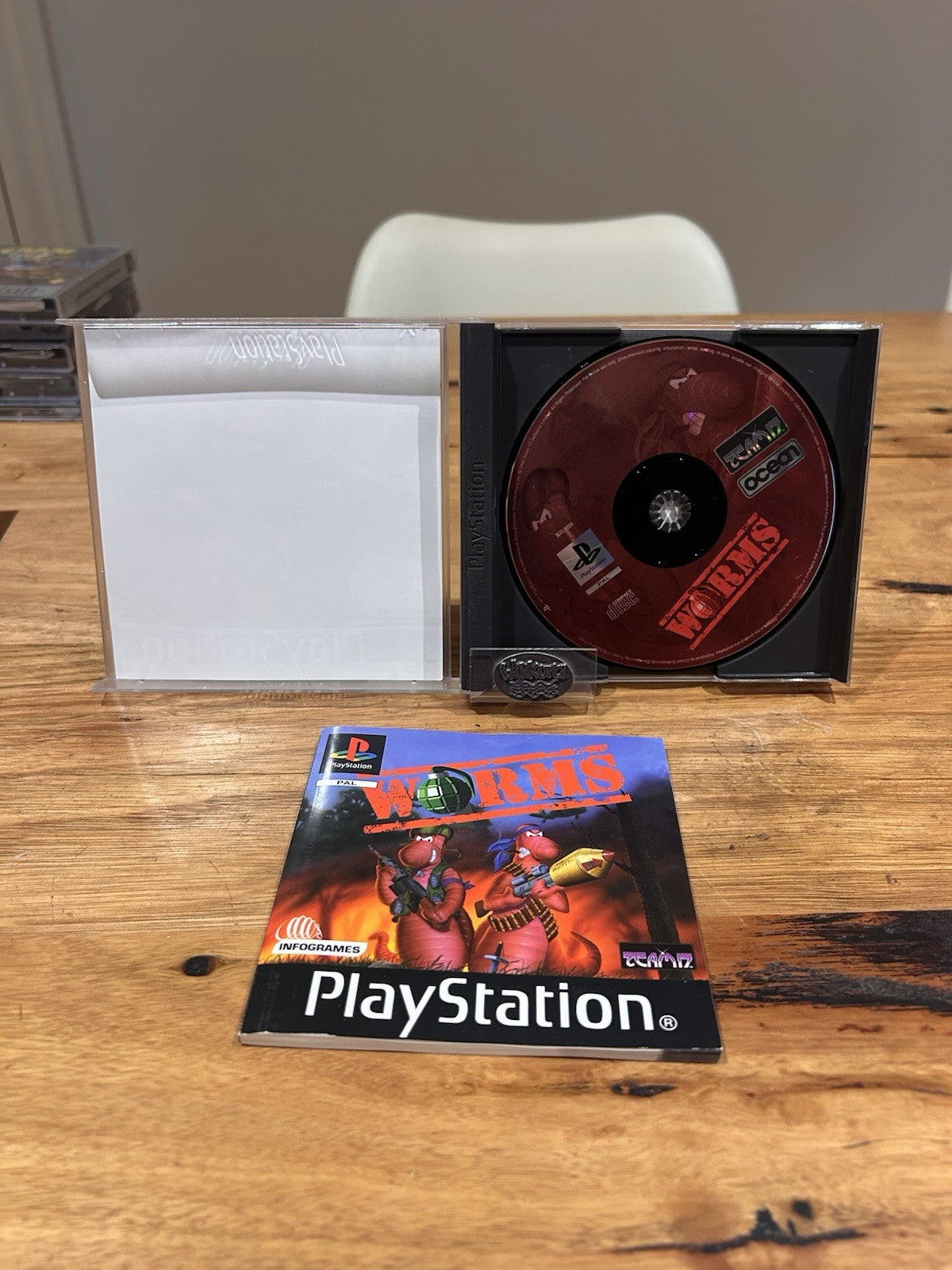 Worms Sony PlayStation PS1 PAL Complete w Manual Team17 Infogrames