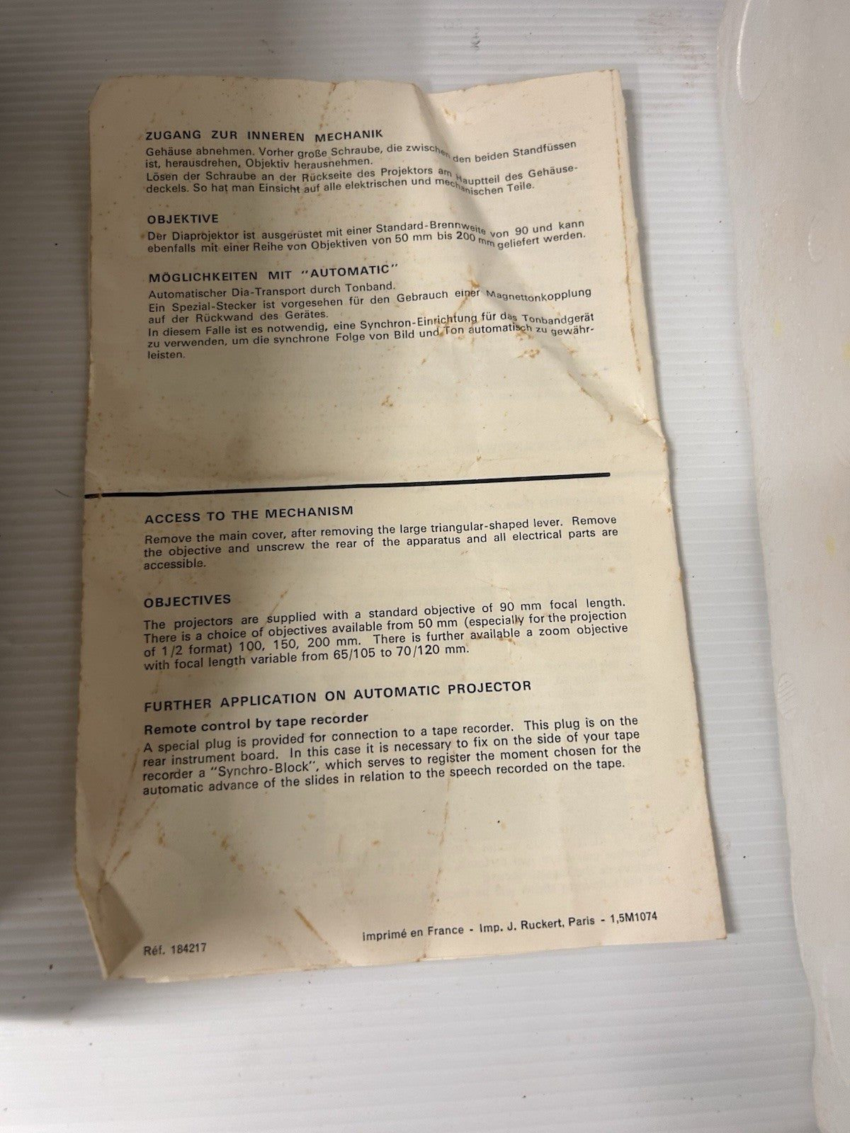 Titan ColorSlide IQ Semi-Automatic 35mm Slide Projector W. Germany + Manual