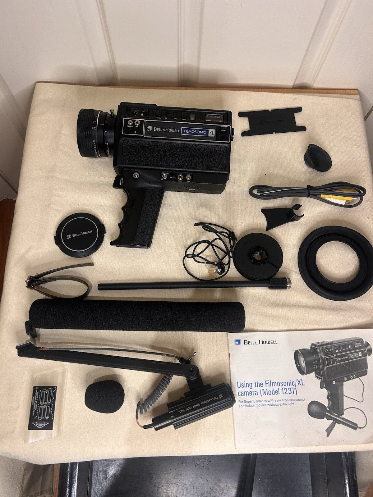Bell & Howell Filmosonic XL Super 8 Camera – Complete Working Kit (Model 1237)