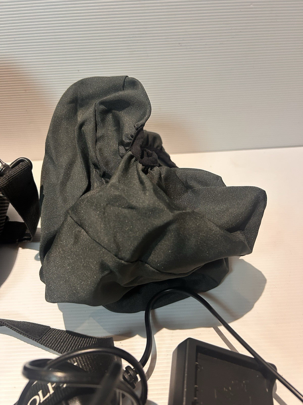 Nikon Coolpix P80 Camera 10.1MP w/ Charger & Nikon Bag With Rain Cover