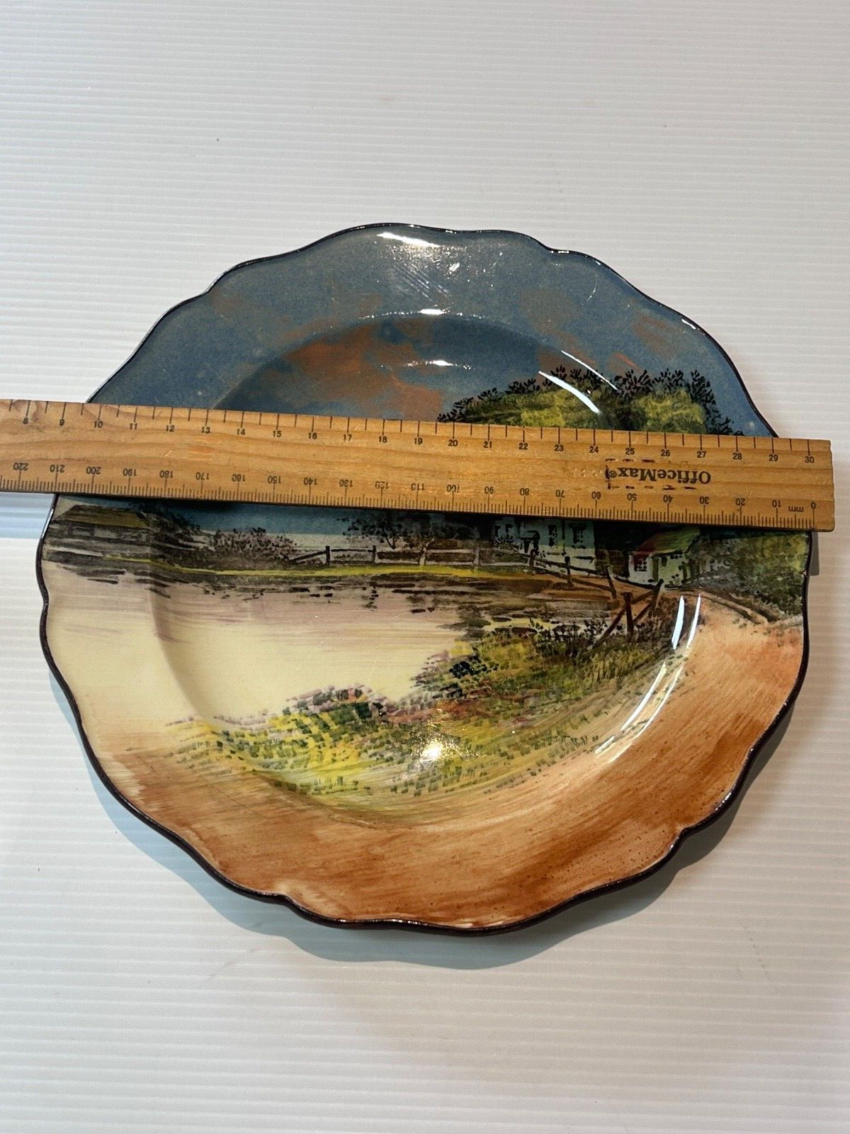 Royal Doulton - Round Plate Country Cottage Series D4390 England c.1930s