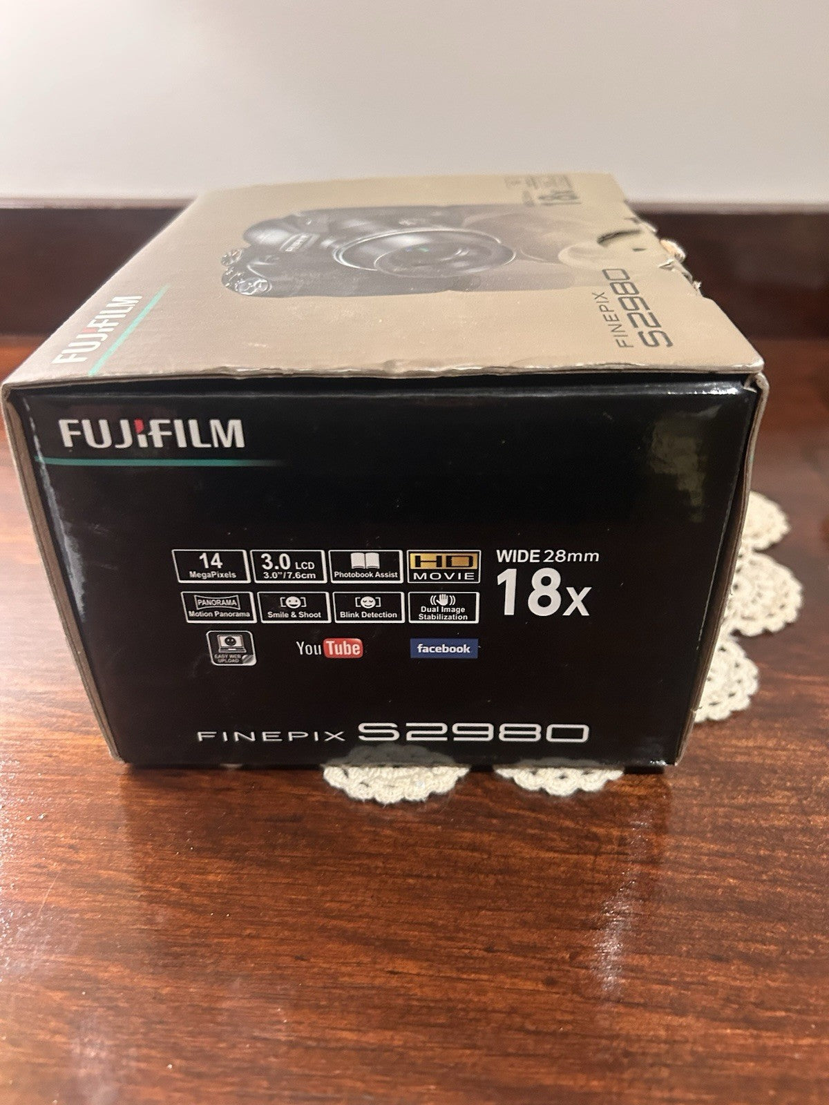 Fujifilm FinePix S2980 Digital Camera 18x Optical Zoom Boxed 14MP Tested