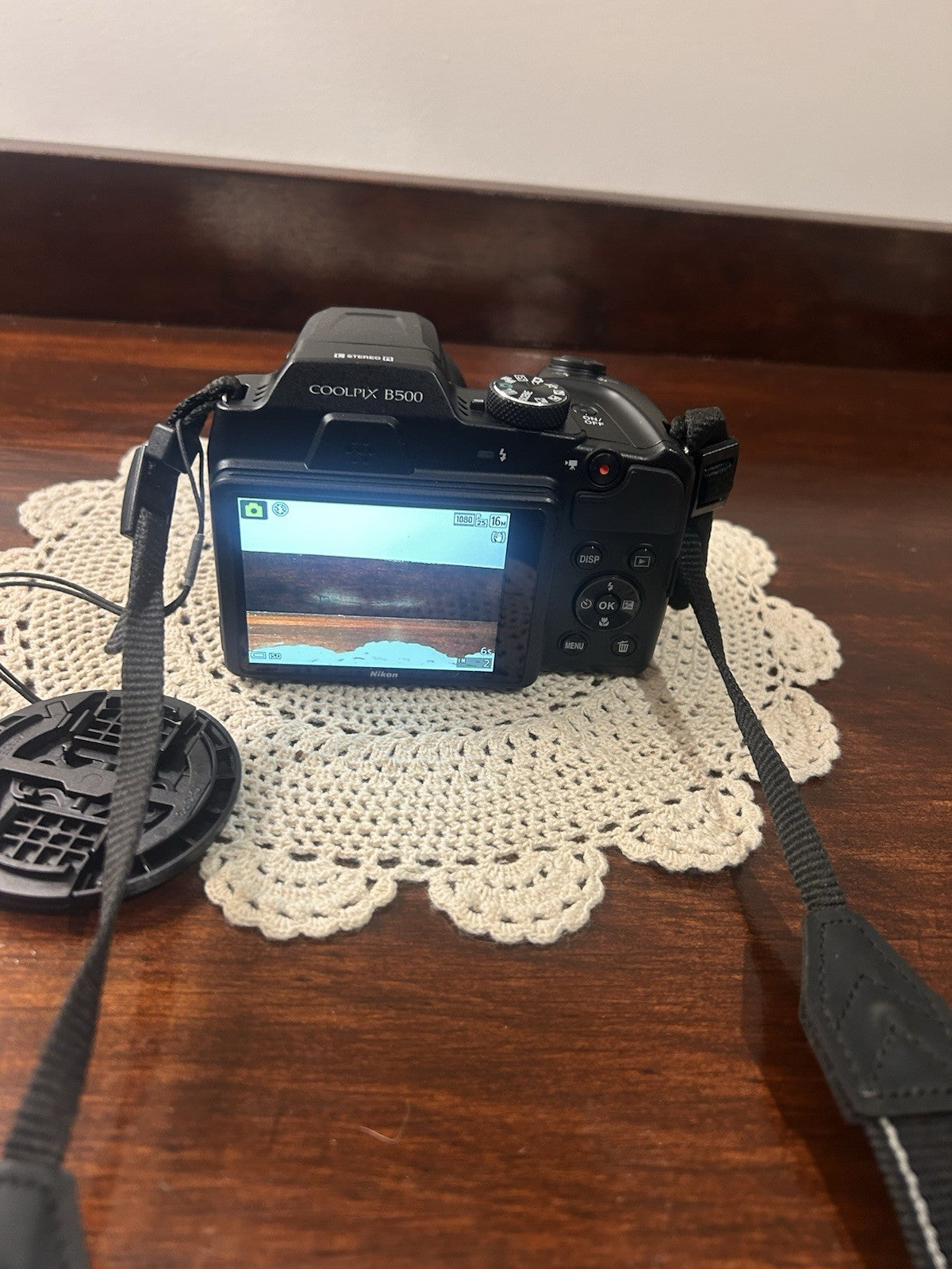 Nikon Coolpix B500 Digital Camera 16MP 40x Zoom with Case & Strap – Works