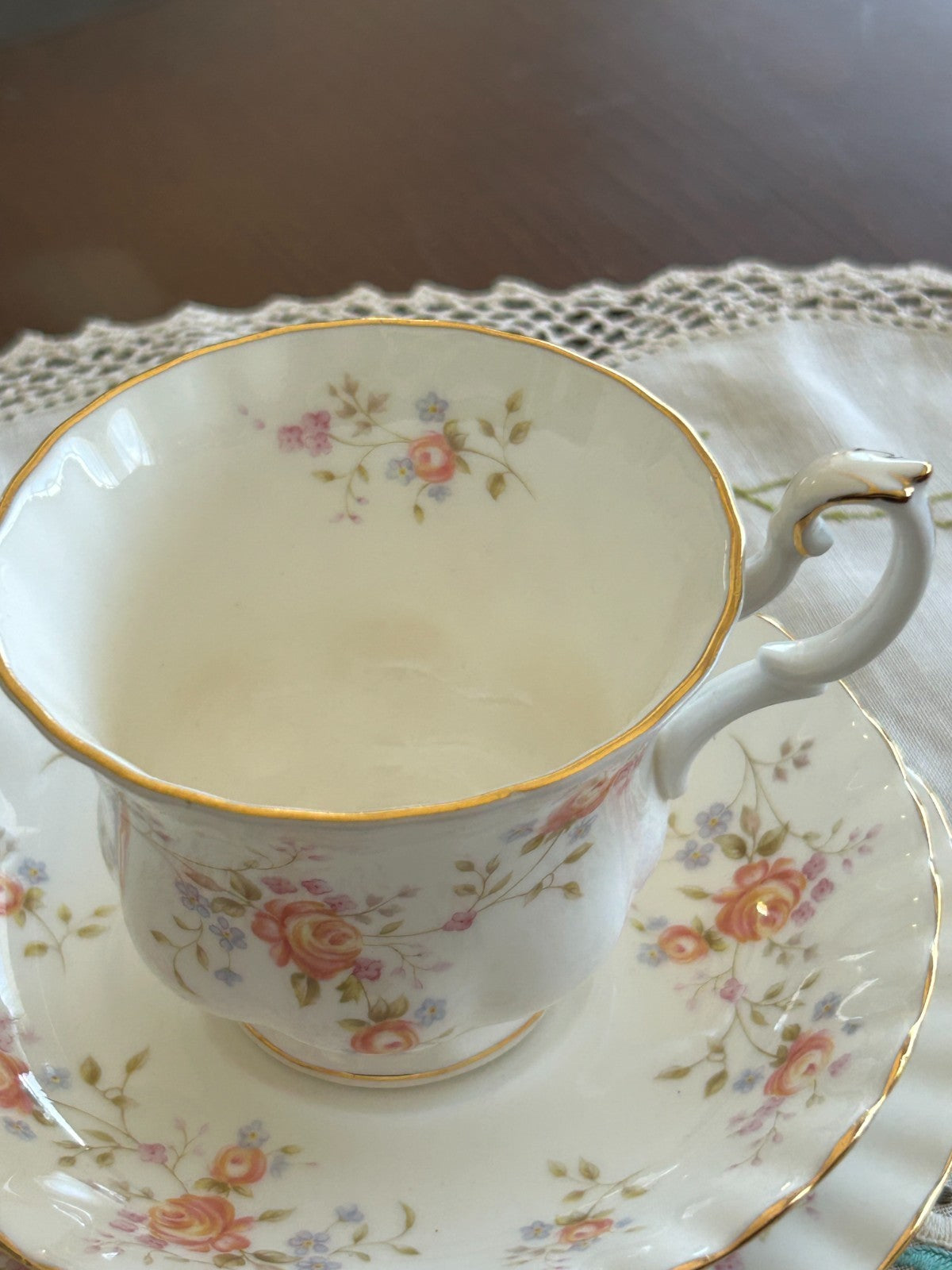 Royal Albert Peach Rose Trio Bone China England 1982 Cup Saucer Plate