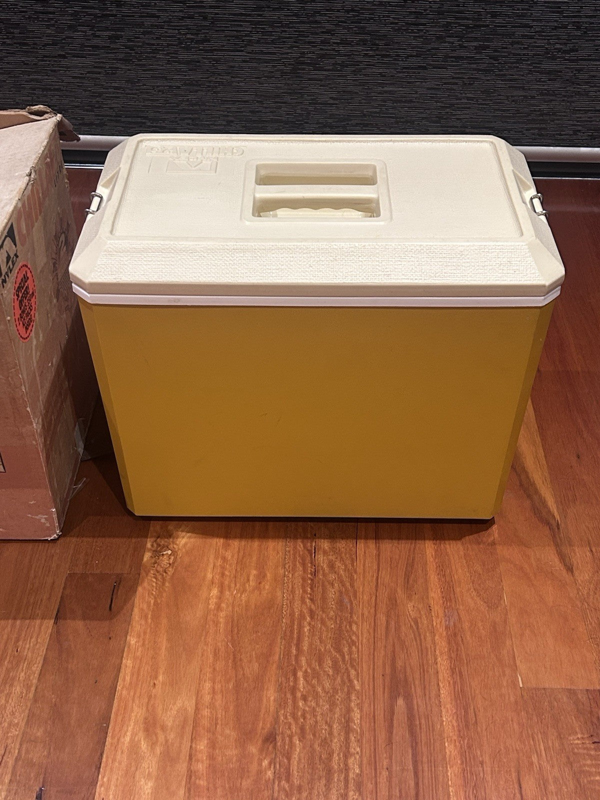 Vintage Nylex Chilla 26 Litre Cooler with Original Box – Yellow Esky With Box