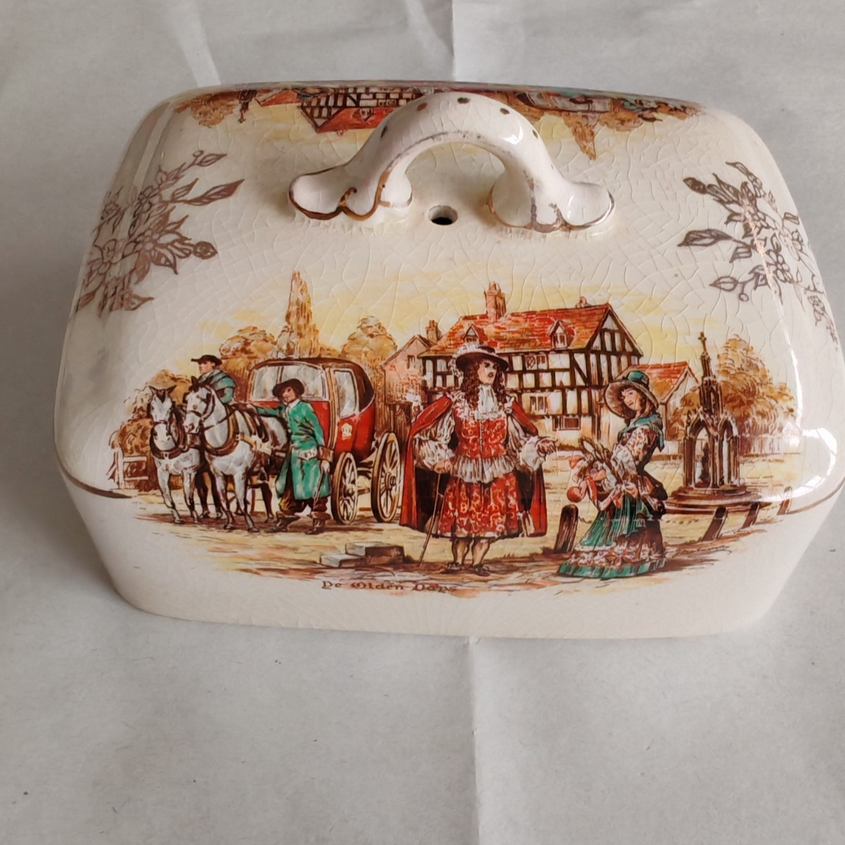 Vintage Crackle Glaze Butter Tray Cover “De Olden Days” Scene