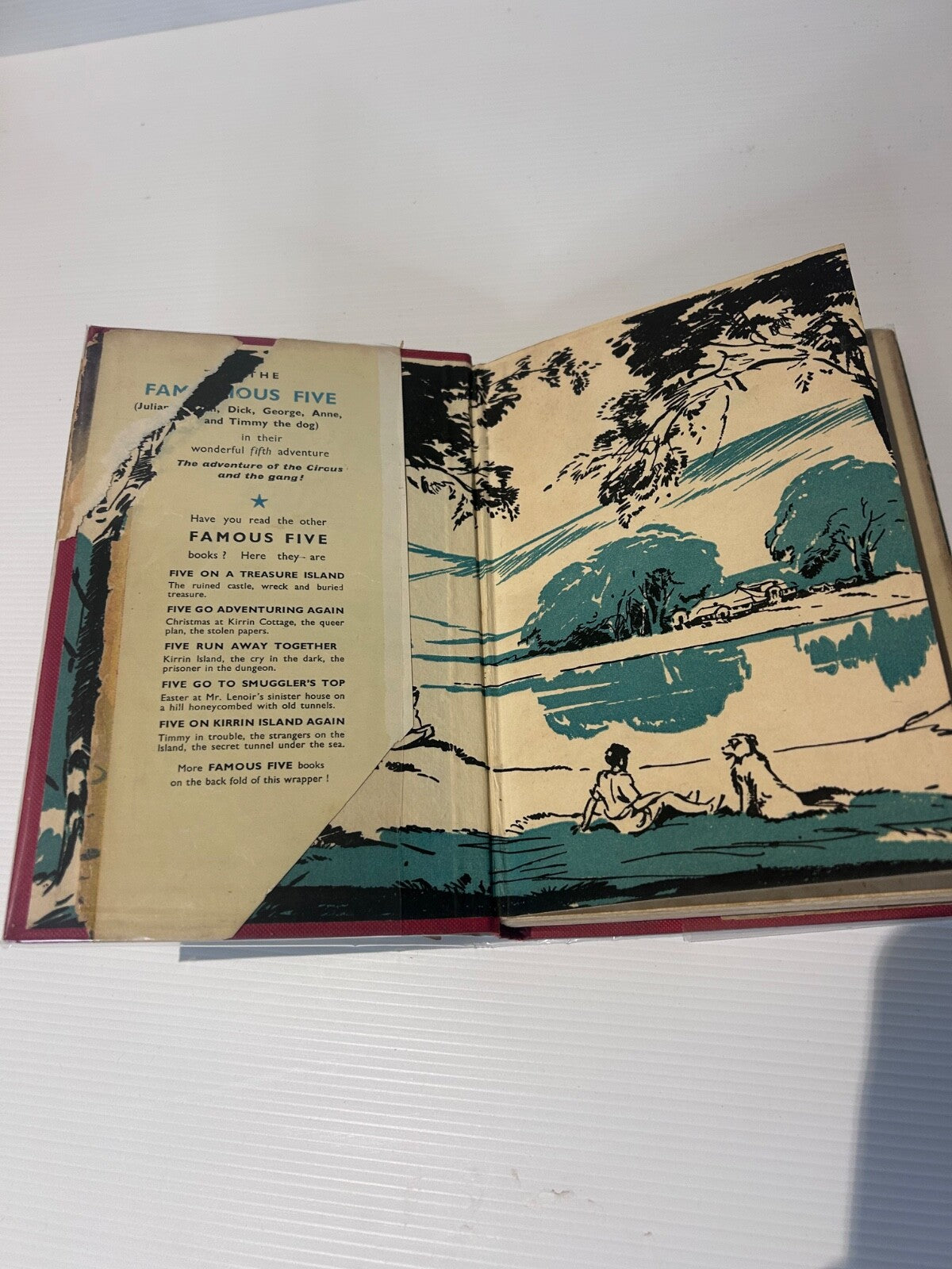 Enid Blyton Five Go Off in a Caravan 1952 HC DJ 6th Impr Famous Five