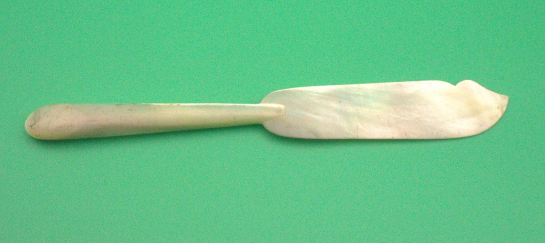 Victorian Mother of Pearl Butter Knife c1890s Antique Tableware
