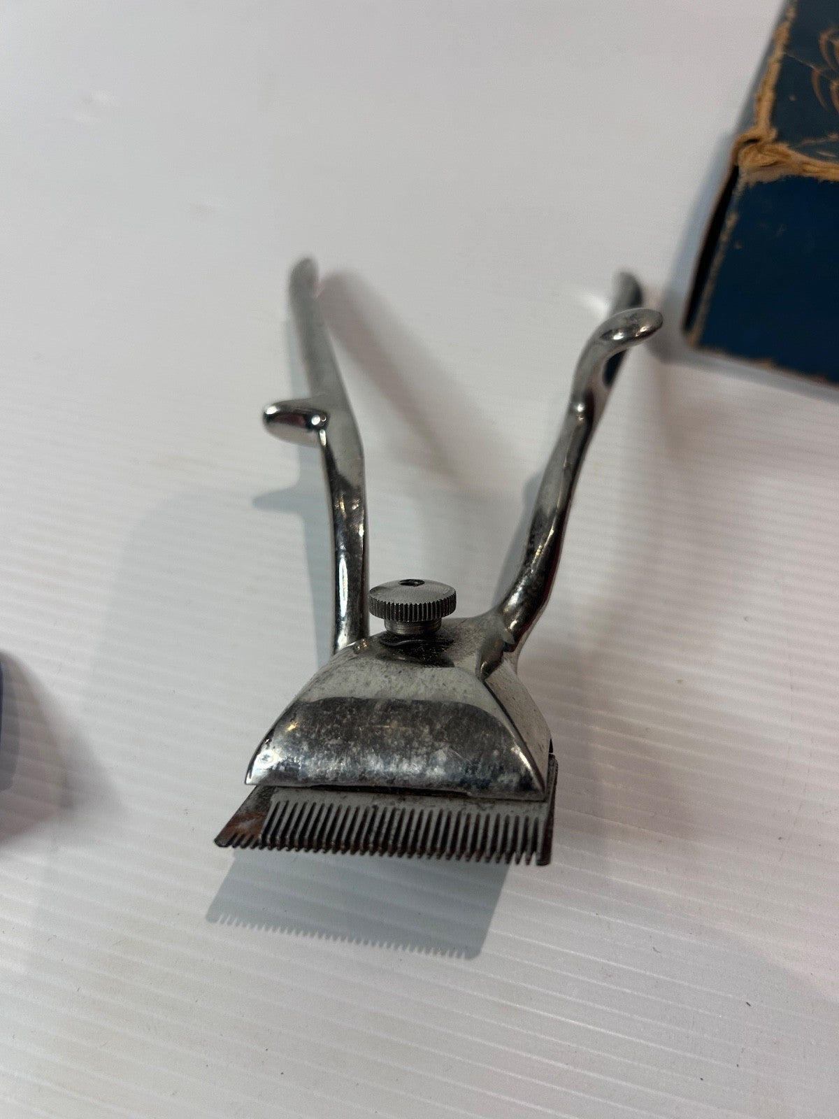 Vintage Burman Manual Hair Clipper w/ Box – Made in England Barber Tool