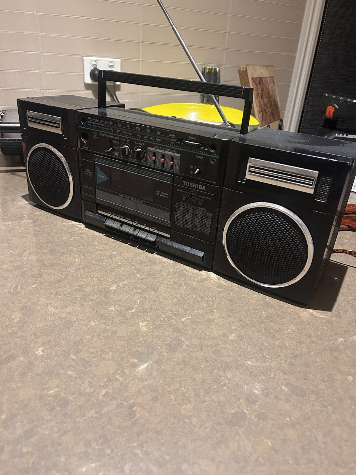 Vintage Toshiba RT-7016 Boombox Radio Cassette Restoration Project 80s