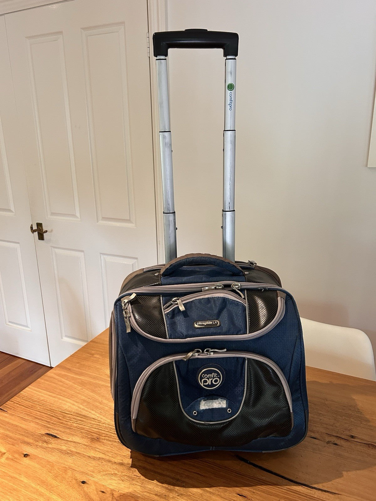 Comfit Pro Ultraglide LX Lawn Bowls Trolley Bag – Blue – 4 Bowl Capacity