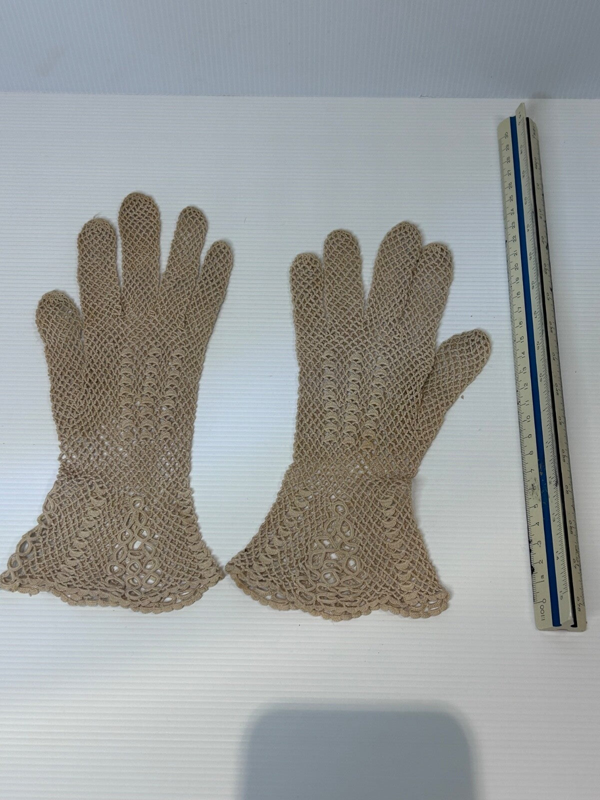 Vintage 1960s Handmade Crochet Women's Gloves