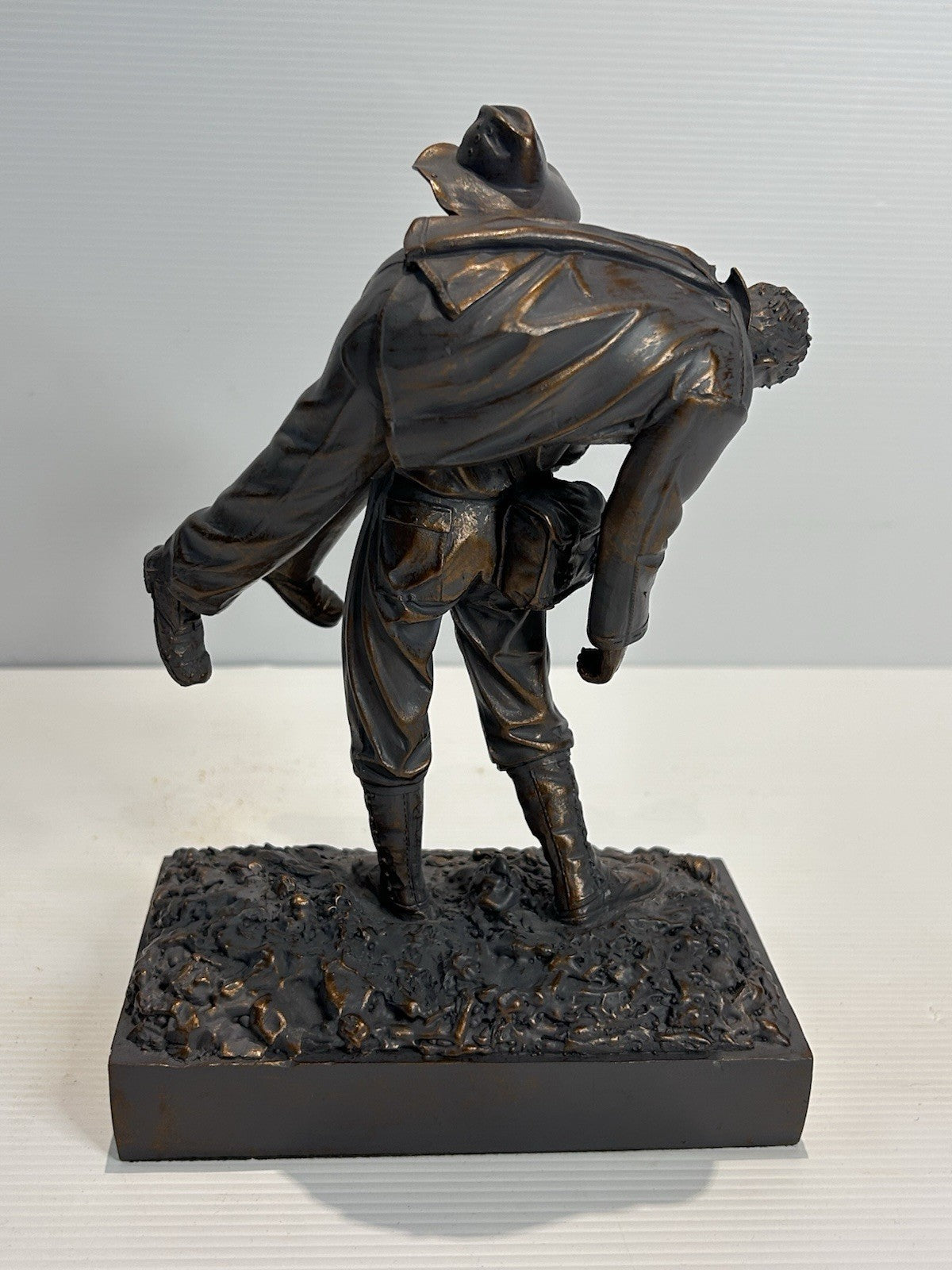Leslie “Bull” Allen 1943 Bronze Figurine Australian WWII Hero 22cm Statue