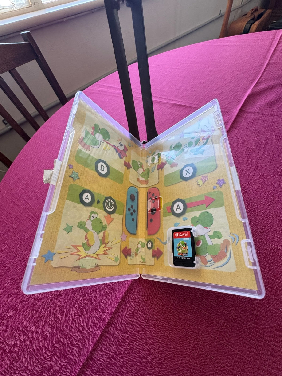 Yoshi’s Crafted World Nintendo Switch – Complete w Case & Game Card | 2019