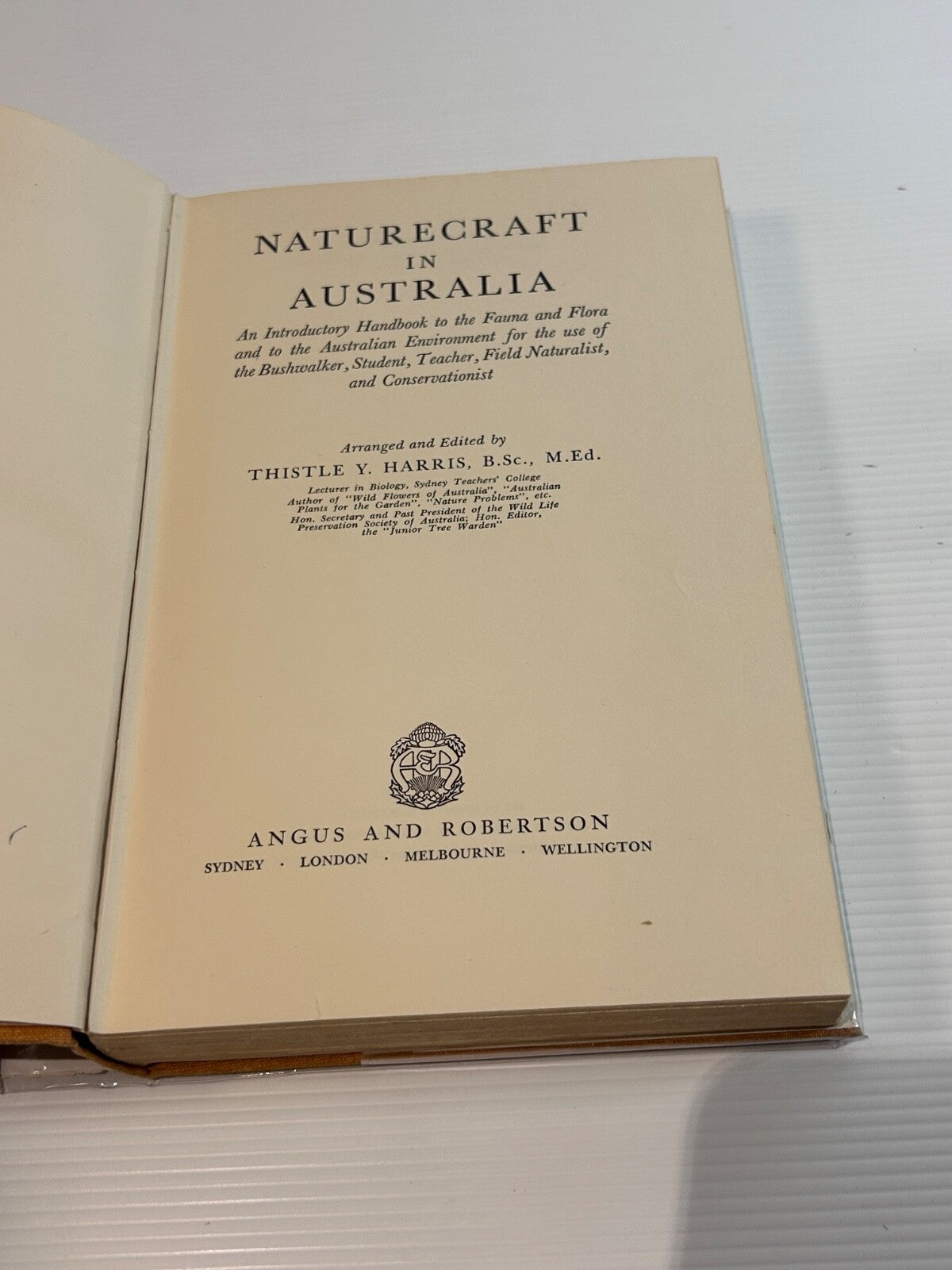 Naturecraft in Australia 1956 HC DJ 1st Ed Thistle Harris Angus & Robertson
