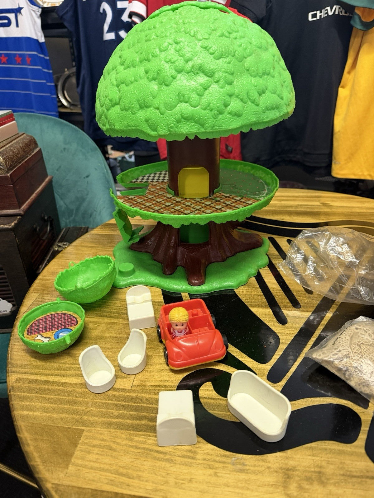 Vintage Kenner? Tree House Playset Car Figure Furniture Believed 1970s Toy