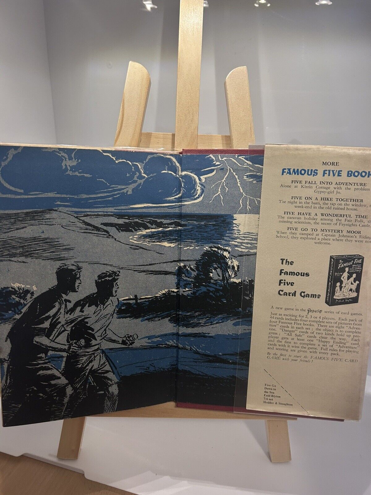 Five Go Down To The Sea. Enid Blyton Famous Five 1954 Edition With Dust Jacket