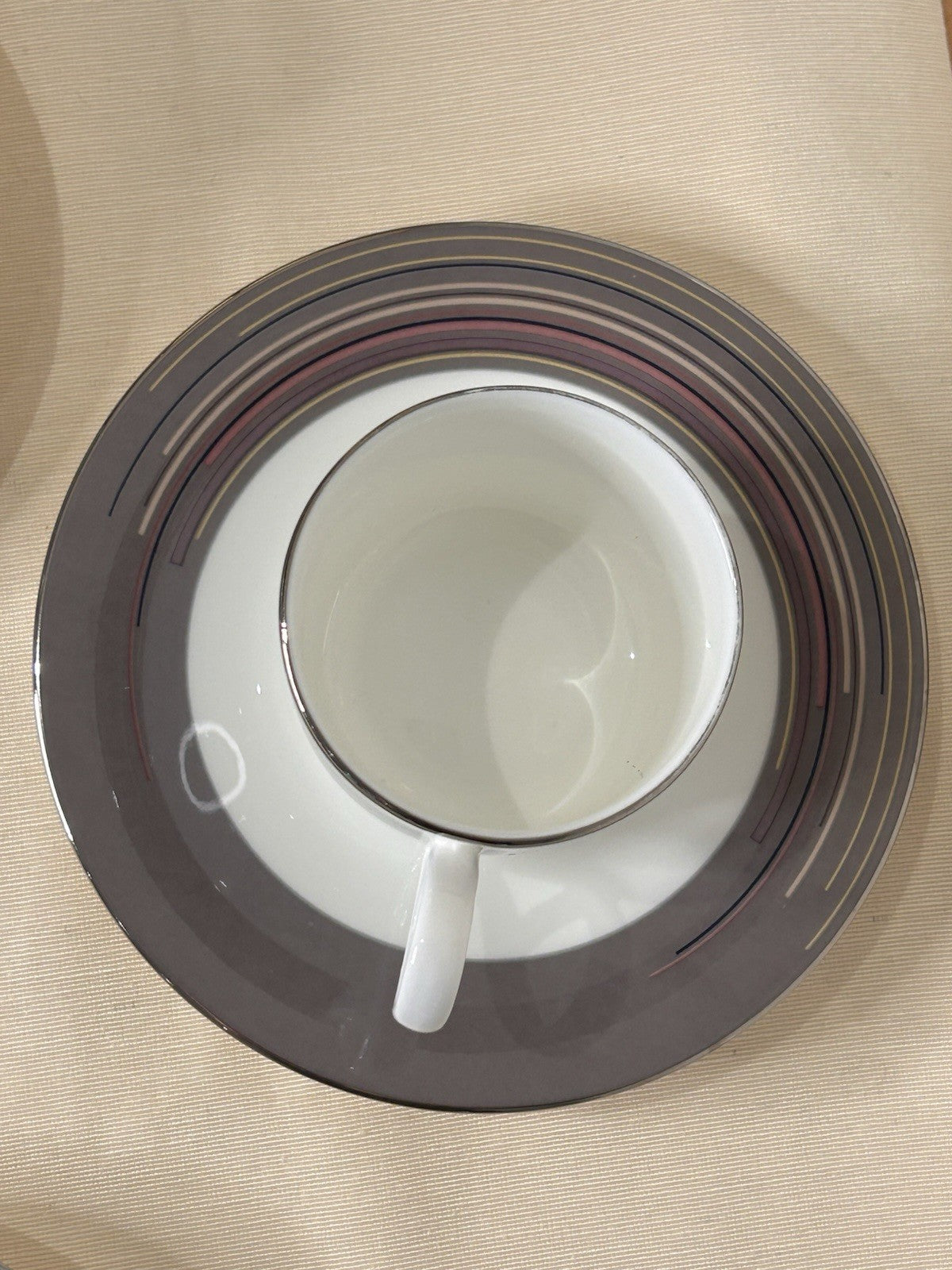 Mikasa Bone China M6056 Japan – Set of 5 Cups & Saucers – Modern Stripe Design