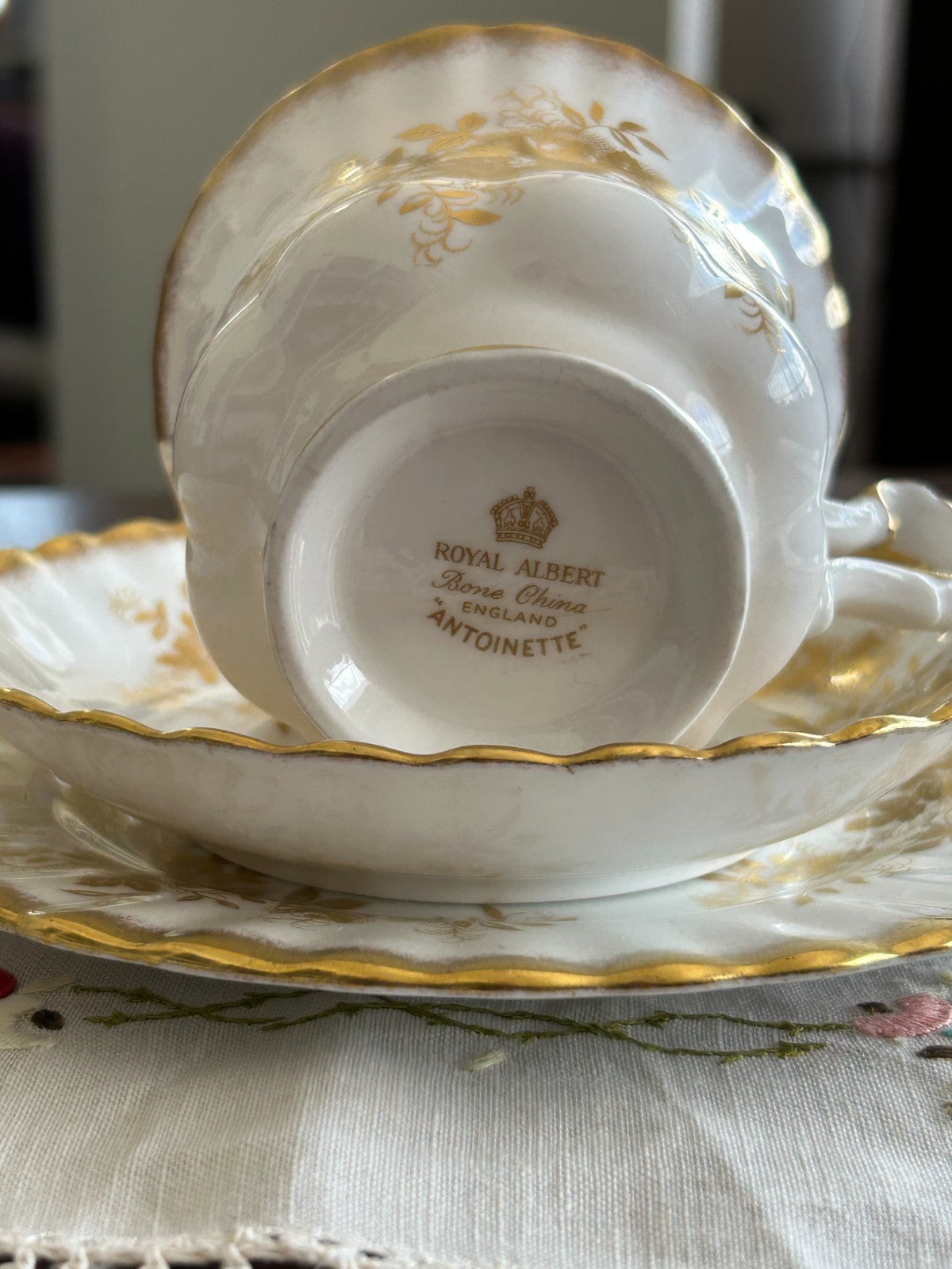 Royal Albert Antoinette Trio Teacup Saucer Plate Gold Gilt England