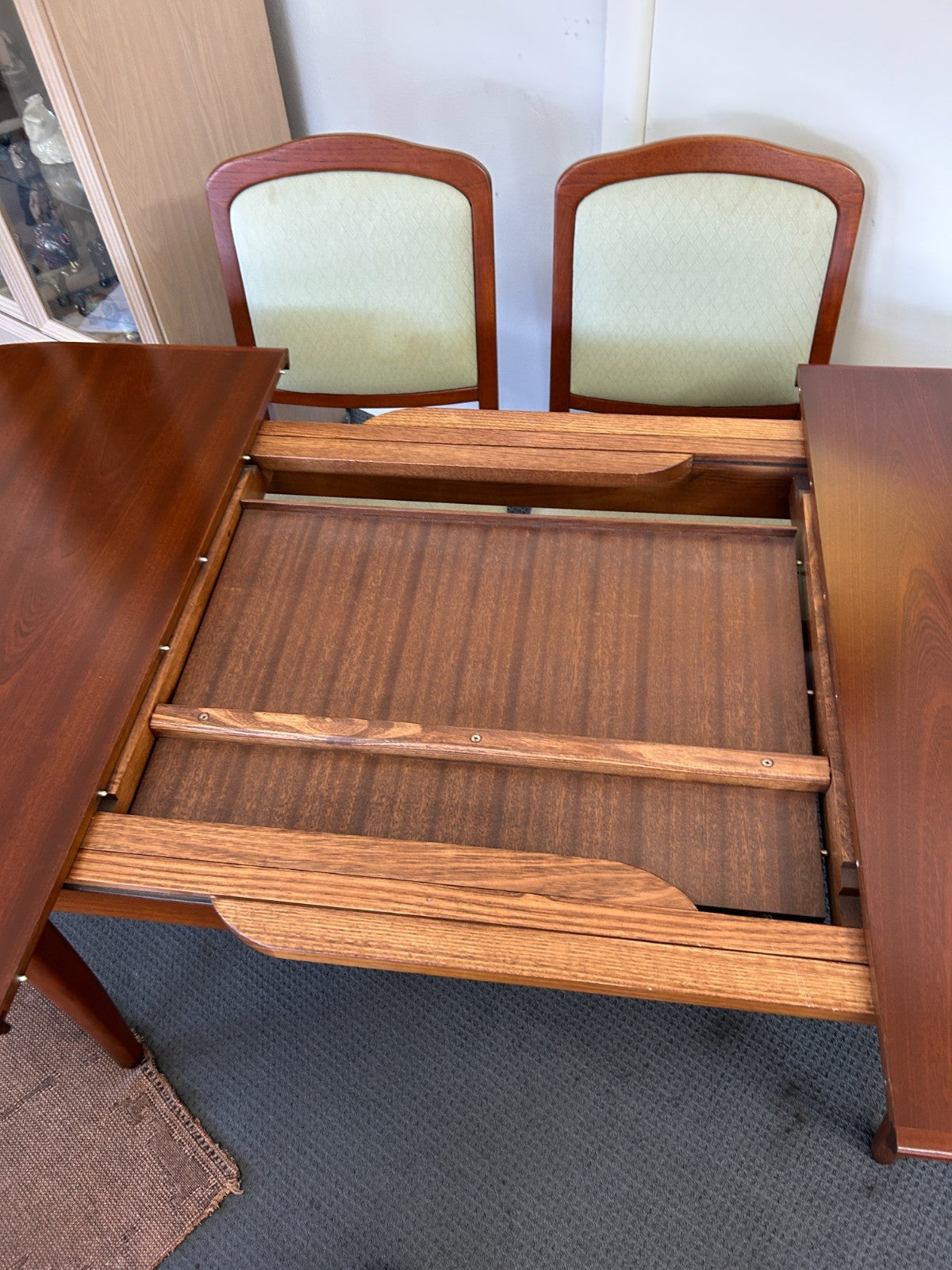 Noblett SA Mahogony Oval Extendable Dining Table  and 6 Chairs