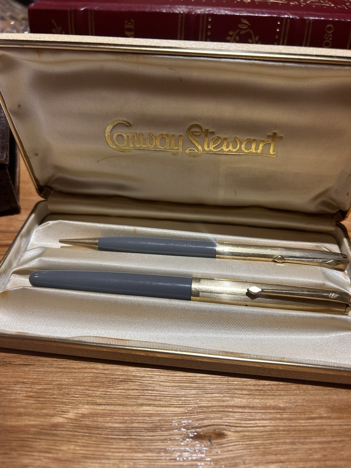 Vintage Conway Stewart Fountain Pen & Pencil Set 14ct Nib 12ct RG Grey Cased