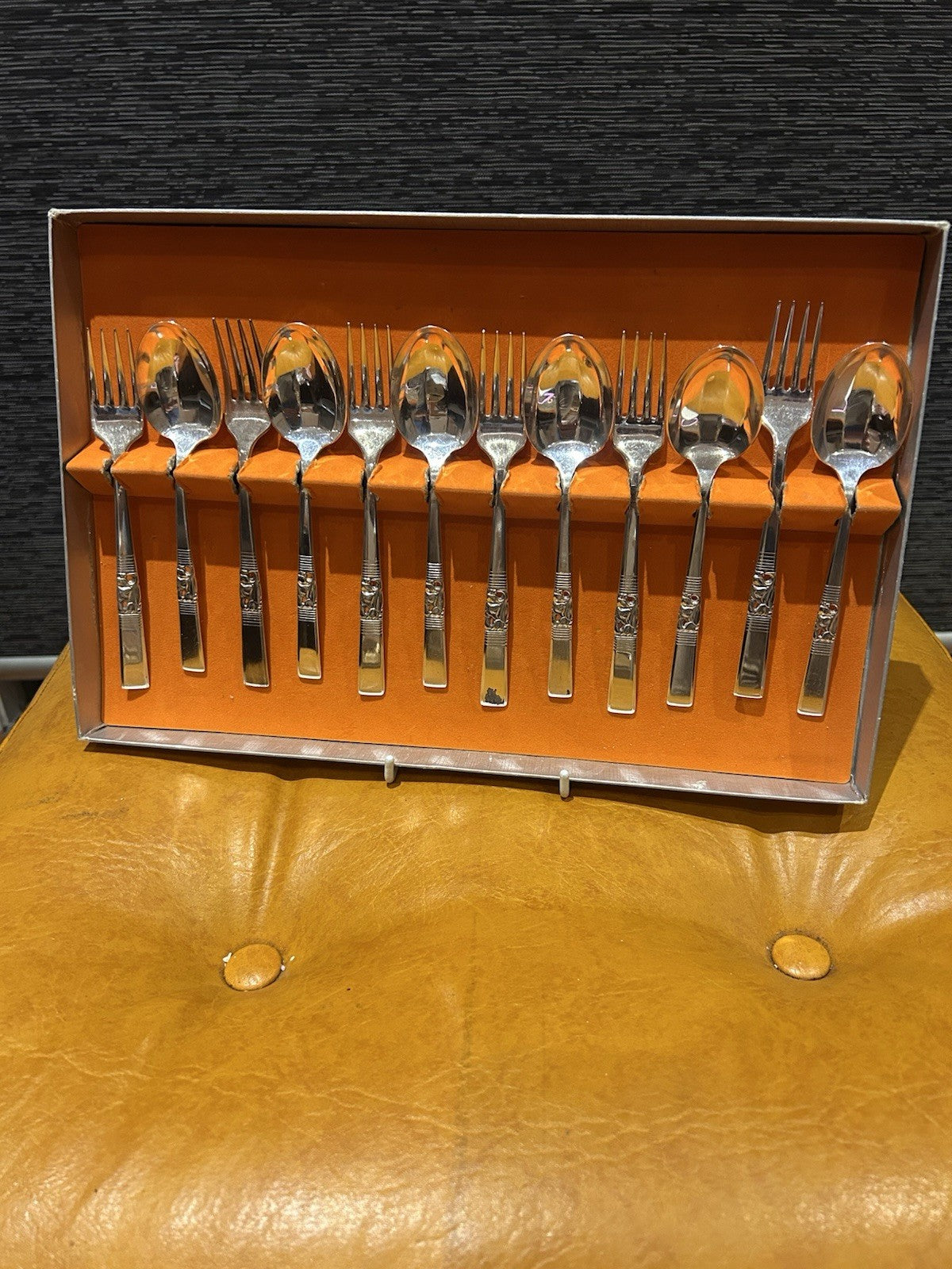 Vintage Community Silverplate Cutlery Set 12pc Boxed Floral Handle