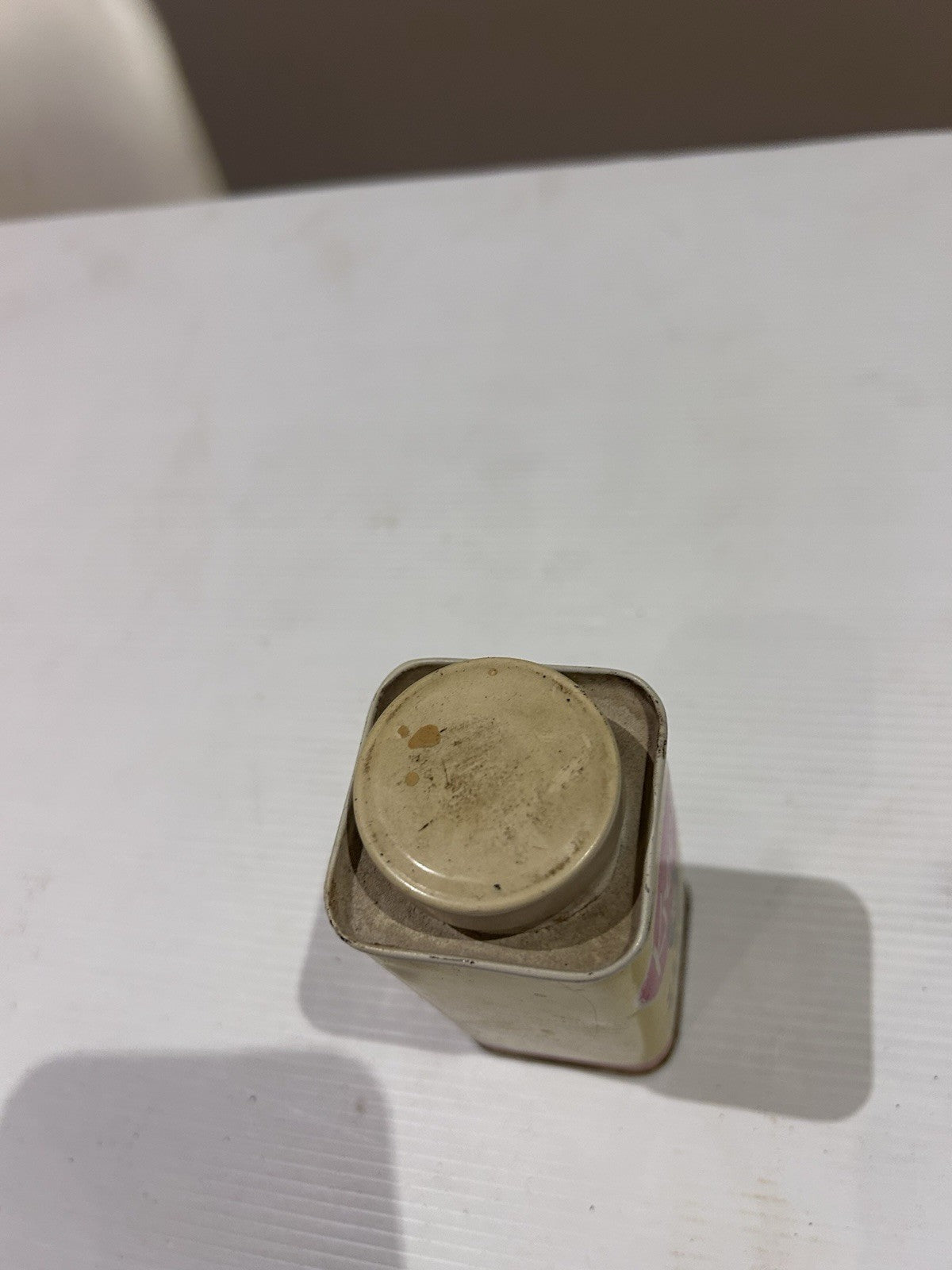Vintage Krect Vermin Powder Tin – Nyal Sydney – Dog Graphic – c1950s
