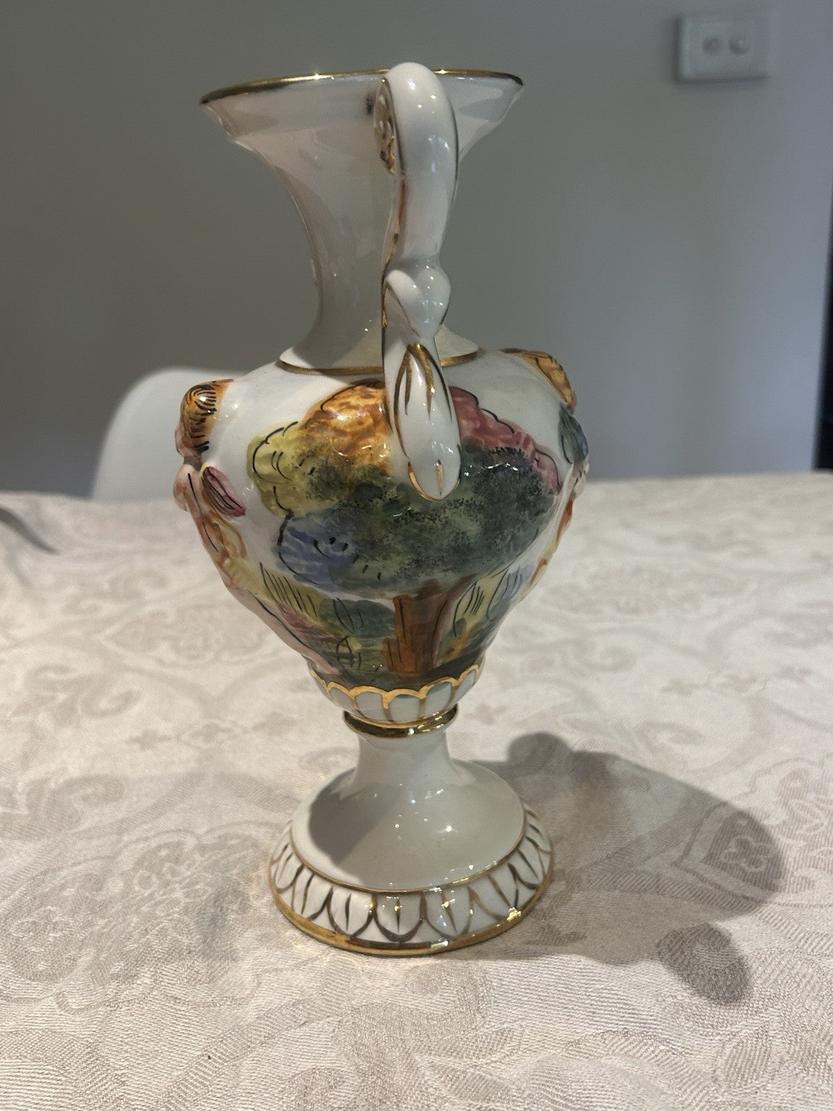 Keramos Capodimonte Italy Hand Painted Urn Vase Cherubs Gilt 22cm Vintage