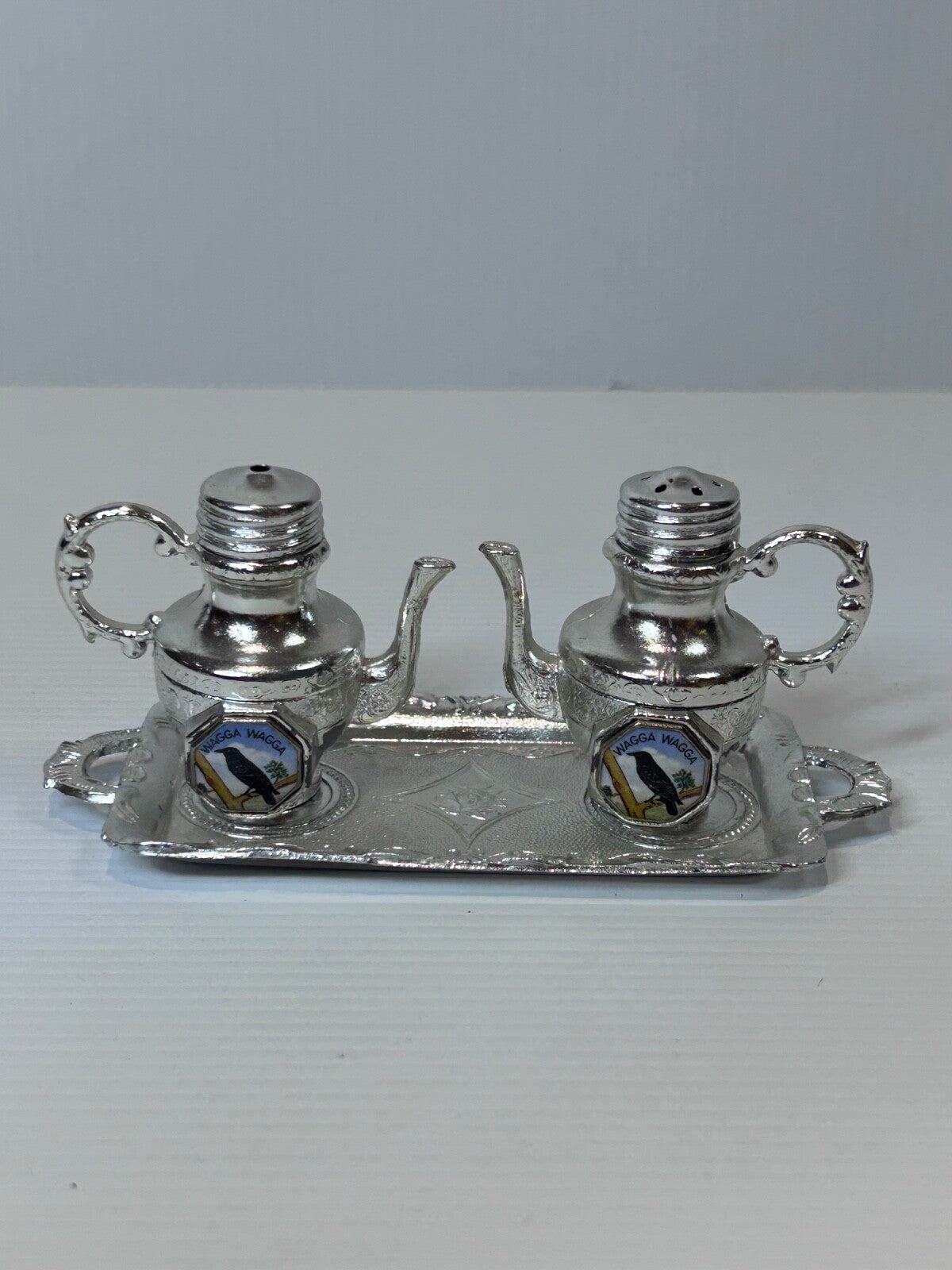 Vintage Collectable Souvenir Salt & Pepper Shaker Set – Wagga Wagga