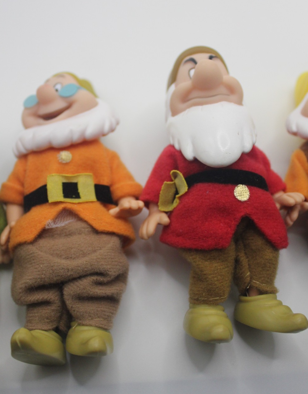 Disney Seven Dwarfs Complete Set Simba Vintage Plush and Vinyl Figures 12cm