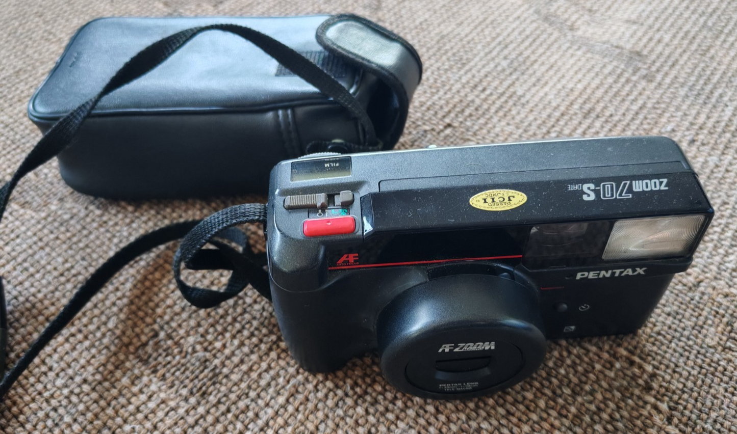 Pentax Zoom 70-S Date 35mm Compact Film Camera + Case